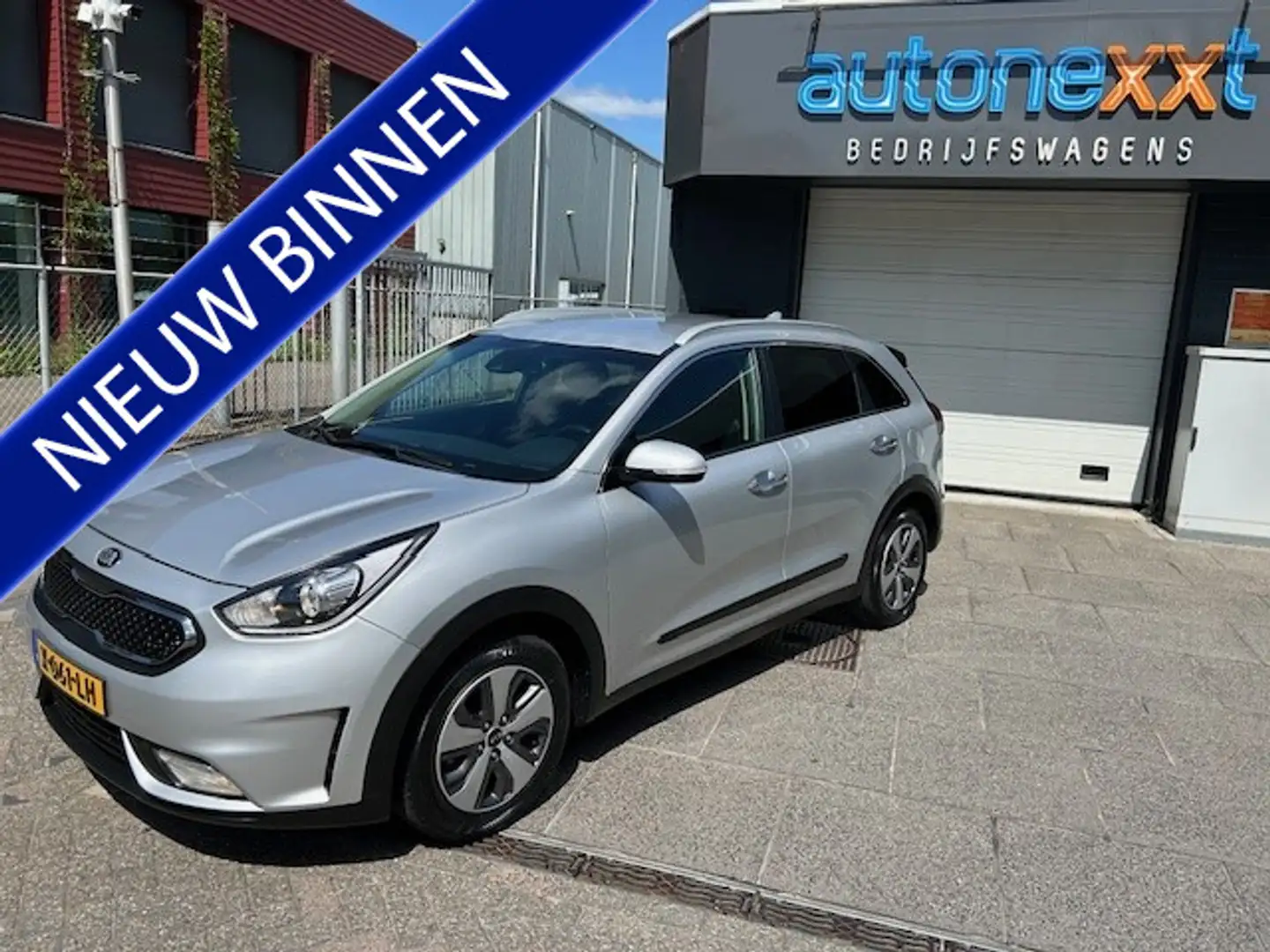 Kia Niro 1.6 GDi Hybrid DynamicLine AIRCO I NAVIGATIE I AUT Grau - 1