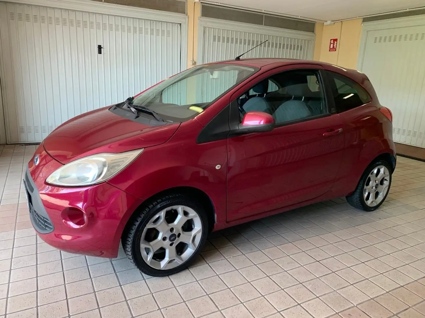 Ford Ka/Ka+ Ka 1.3 tdci Titanium 75cv Rojo - 1