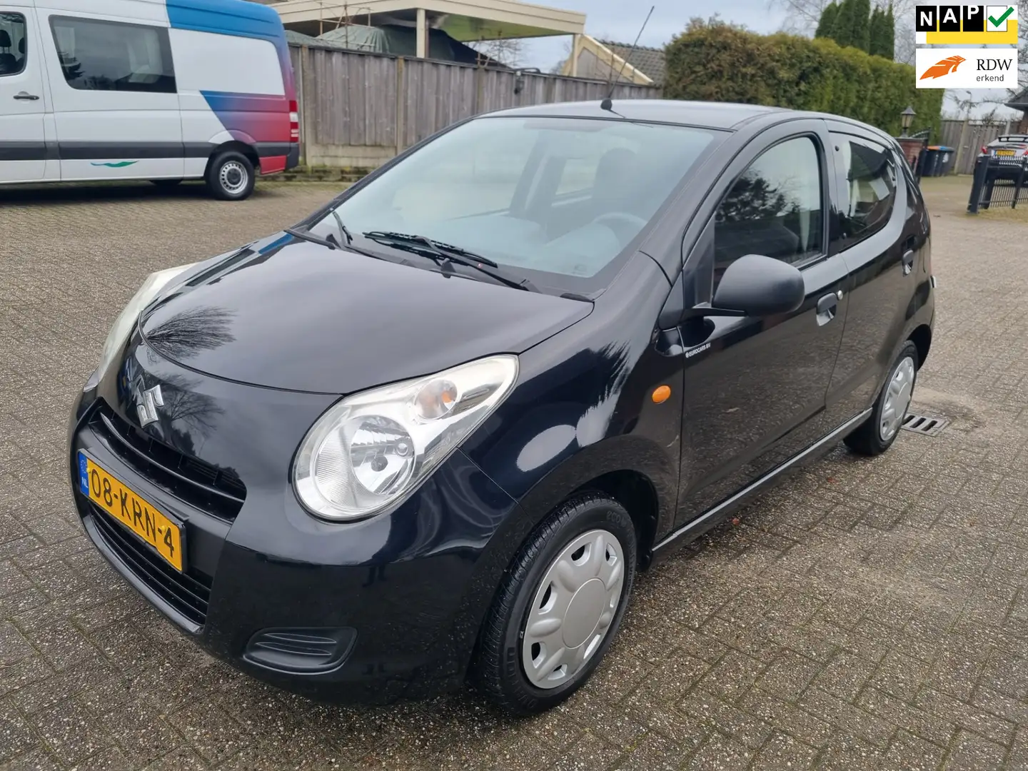 Suzuki Alto 1.0 Comfort, 5 DEURS, AIRCO. NW APK. Zwart - 1