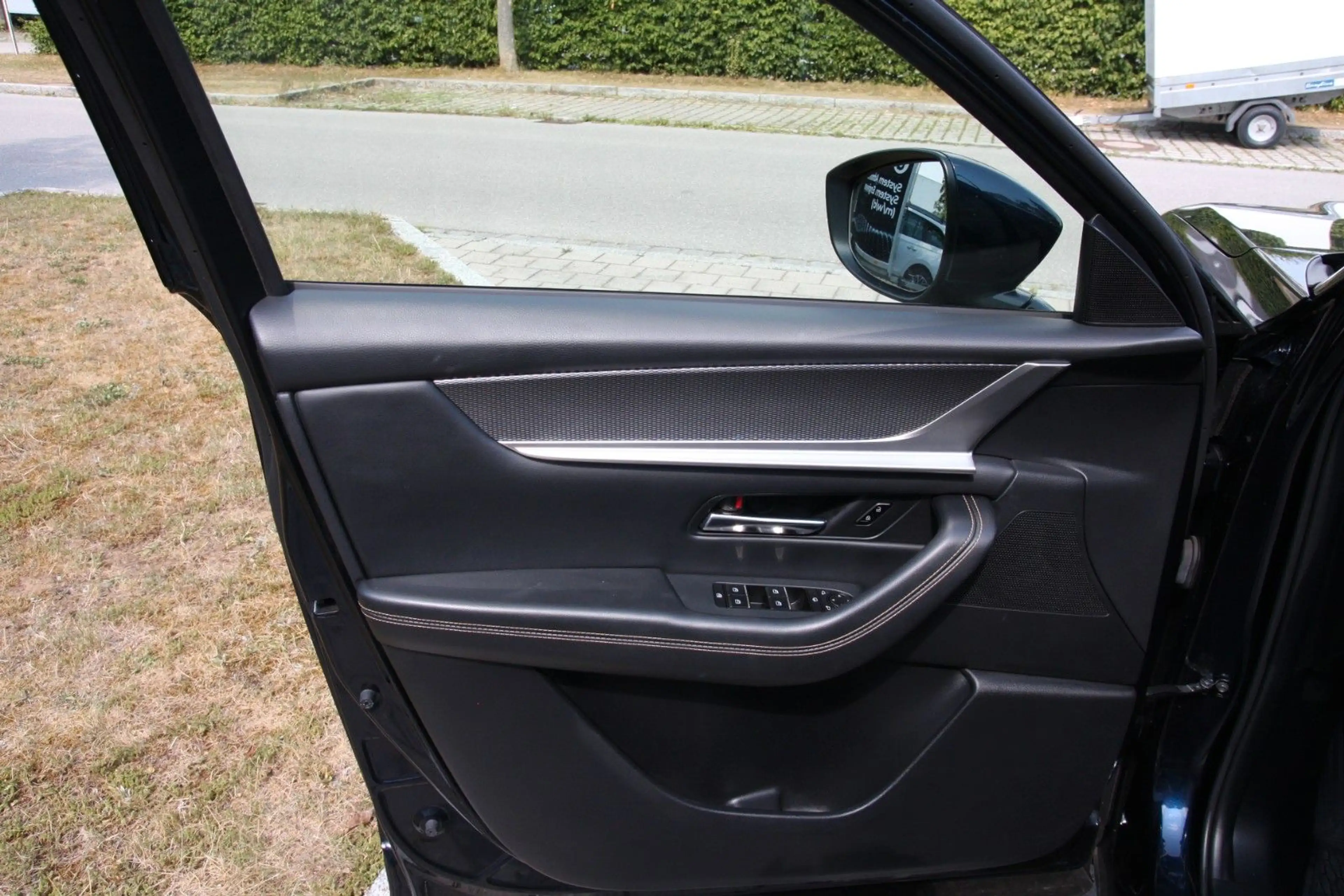Mazda CX-60 Exclusive-Line Hybrid AWD PANO*CAM*HUD*AHK — photo 11