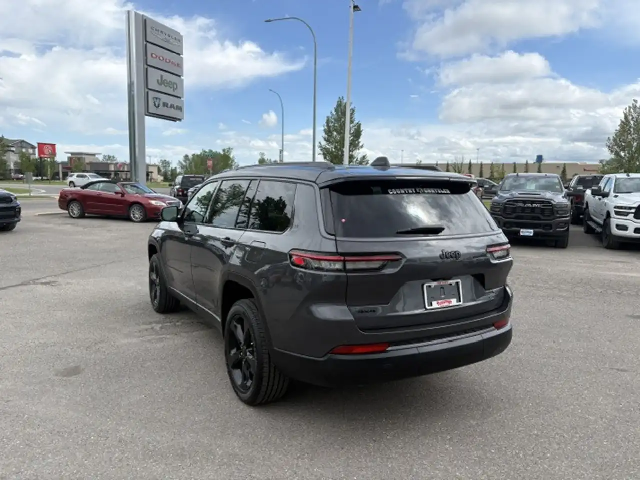 Jeep Grand Cherokee снимка Jeep Grand Cherokee