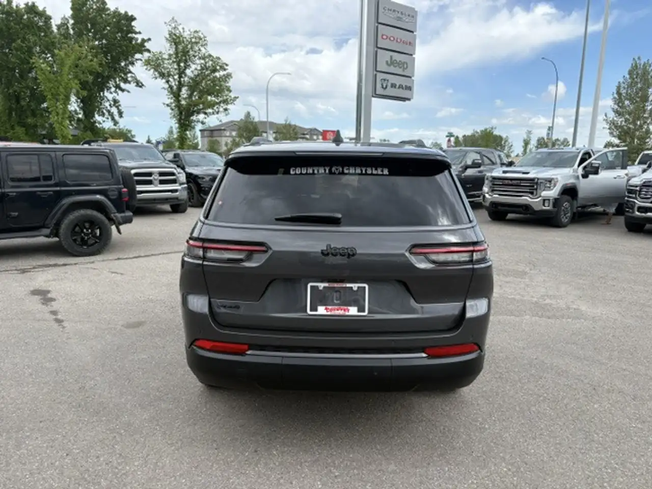 Jeep Grand Cherokee снимка Jeep Grand Cherokee