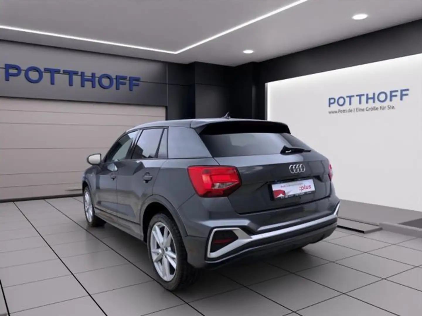 Audi Q2 35 TFSI S LINE KAMERA PDC AHK KLIMA Grau - 2
