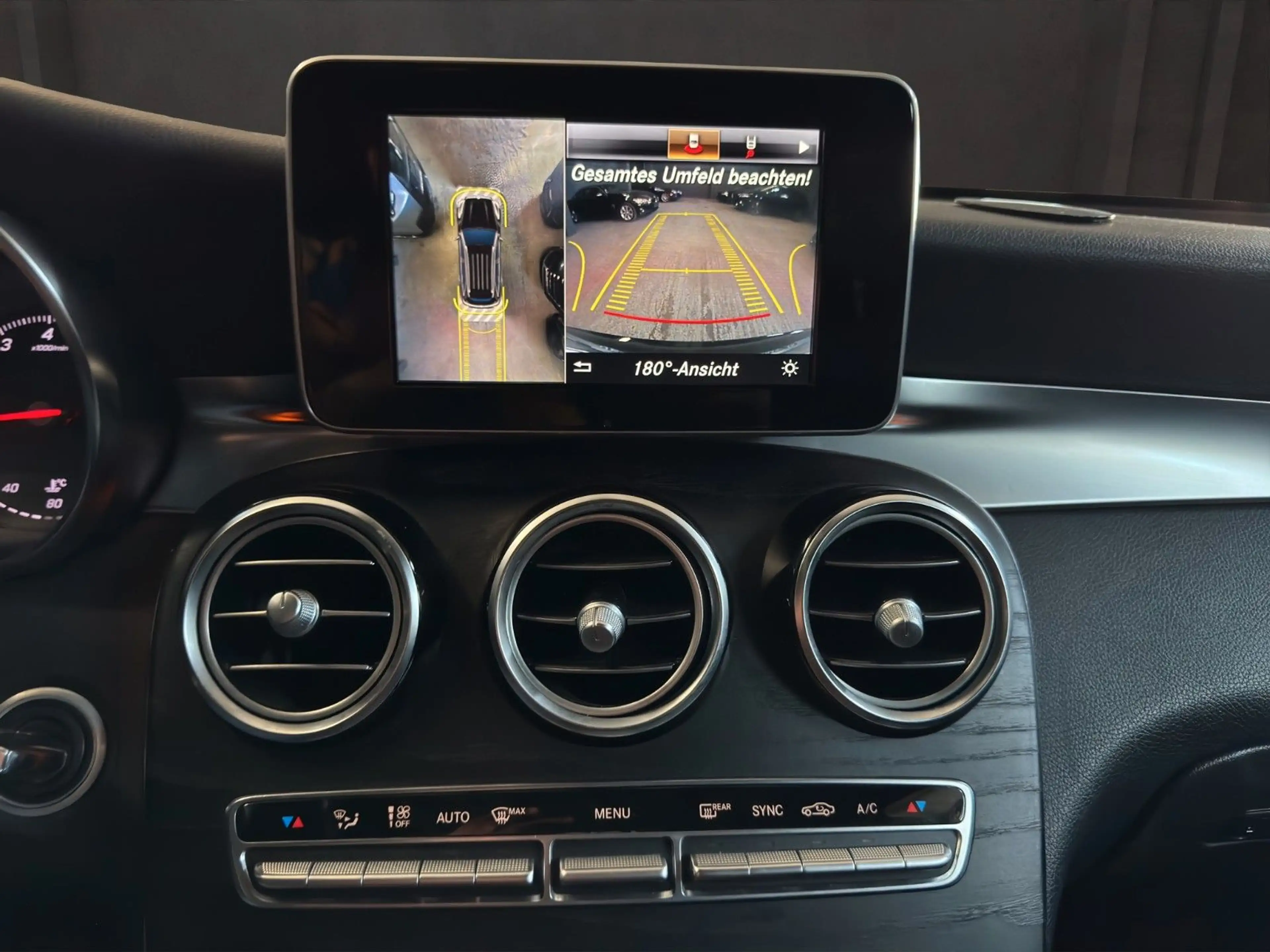 Mercedes-Benz GLC 250 4Matic/AMG line /Pano/ Memory — photo 12