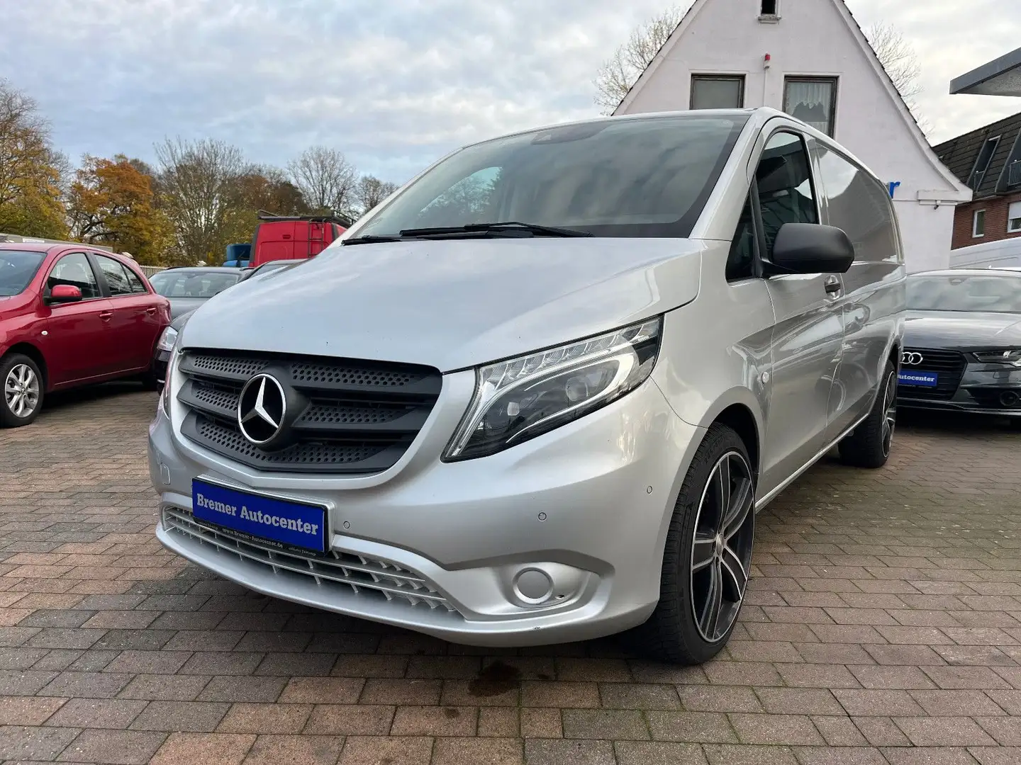 Mercedes-Benz Vito 116 CDI,20",Auto,LED,PDC,Navi,178000Km,6Sit Silber - 1