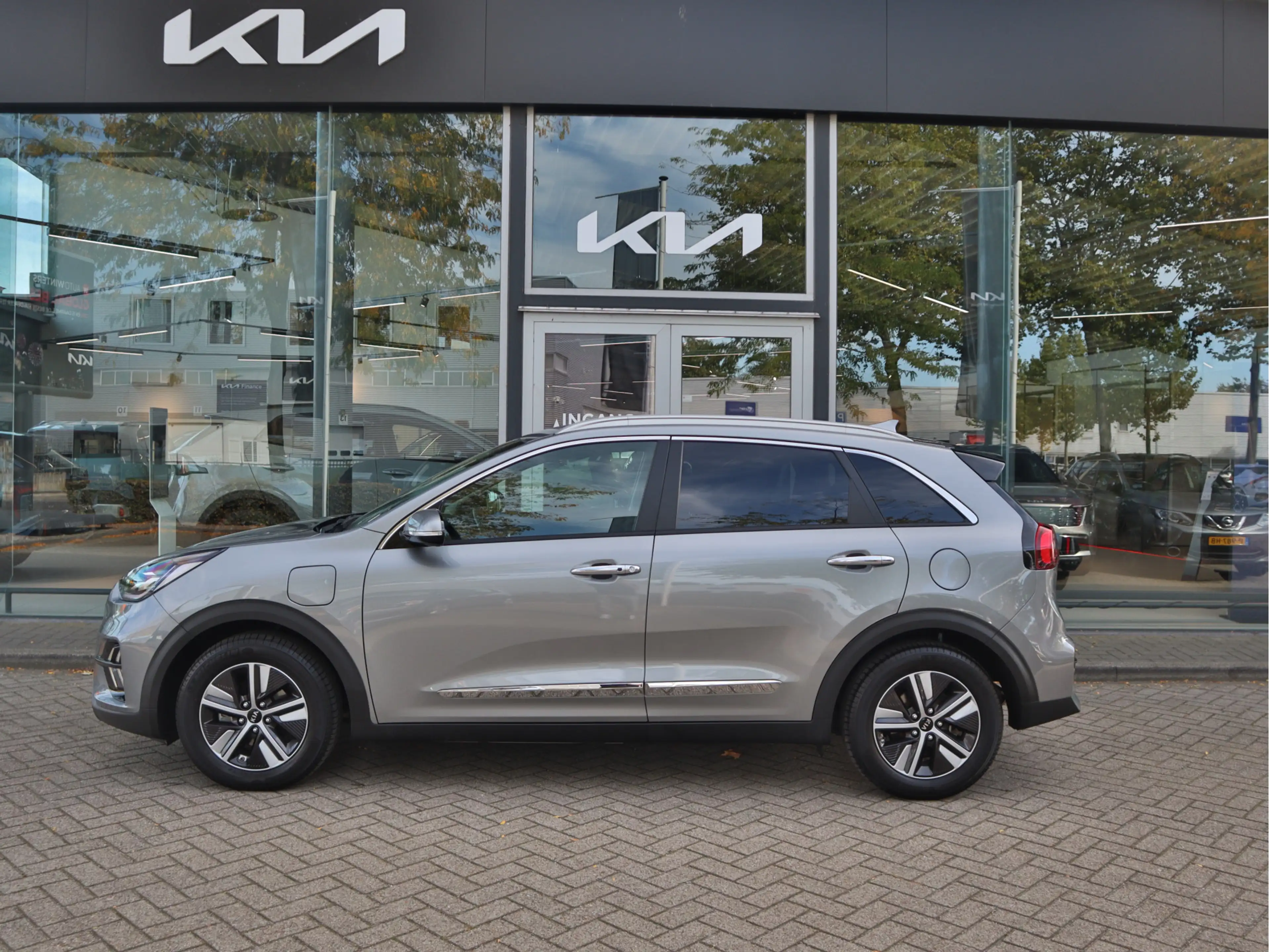 Kia Niro 1.6 GDi PHEV Plug-In-Hybrid ExecutiveLine 26.963km — photo 2