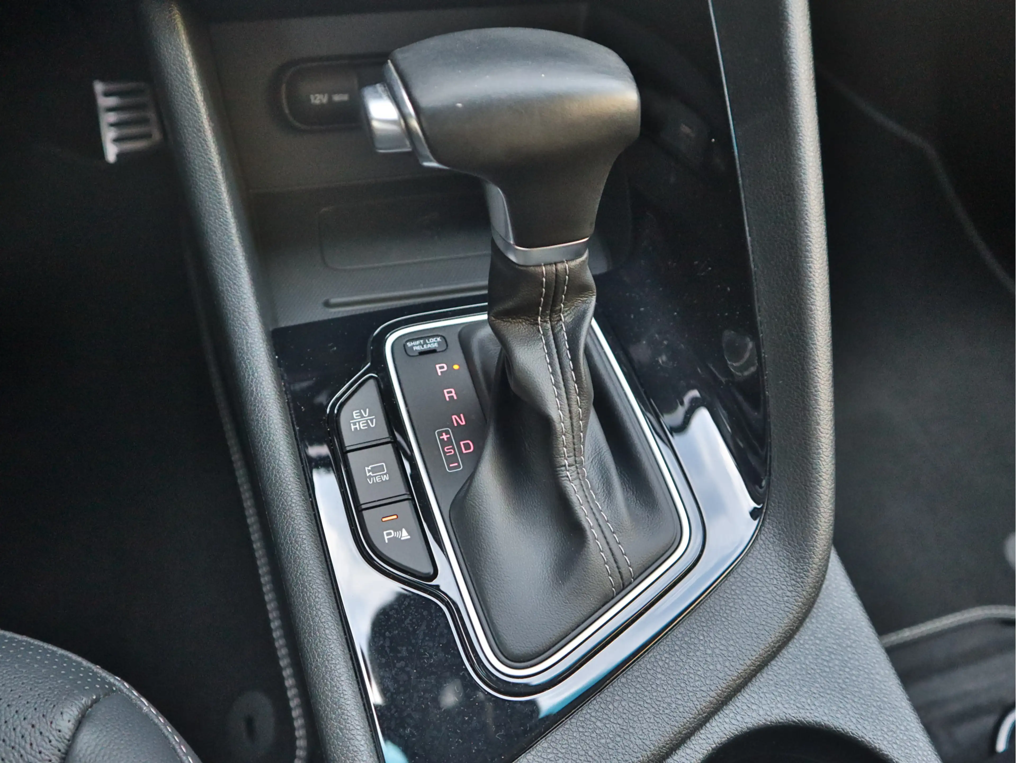 Kia Niro 1.6 GDi PHEV Plug-In-Hybrid ExecutiveLine 26.963km — photo 25