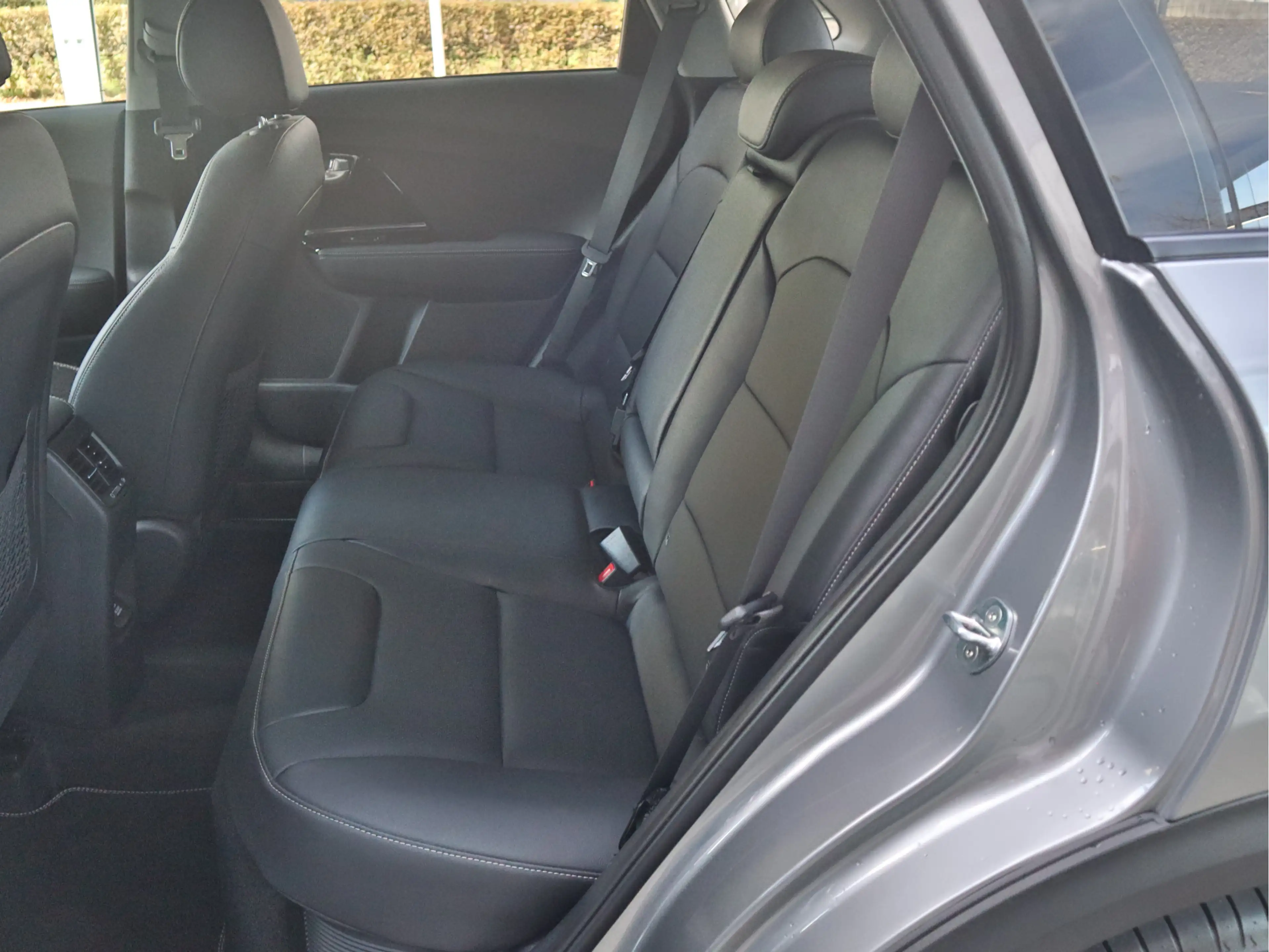 Kia Niro 1.6 GDi PHEV Plug-In-Hybrid ExecutiveLine 26.963km — photo 23