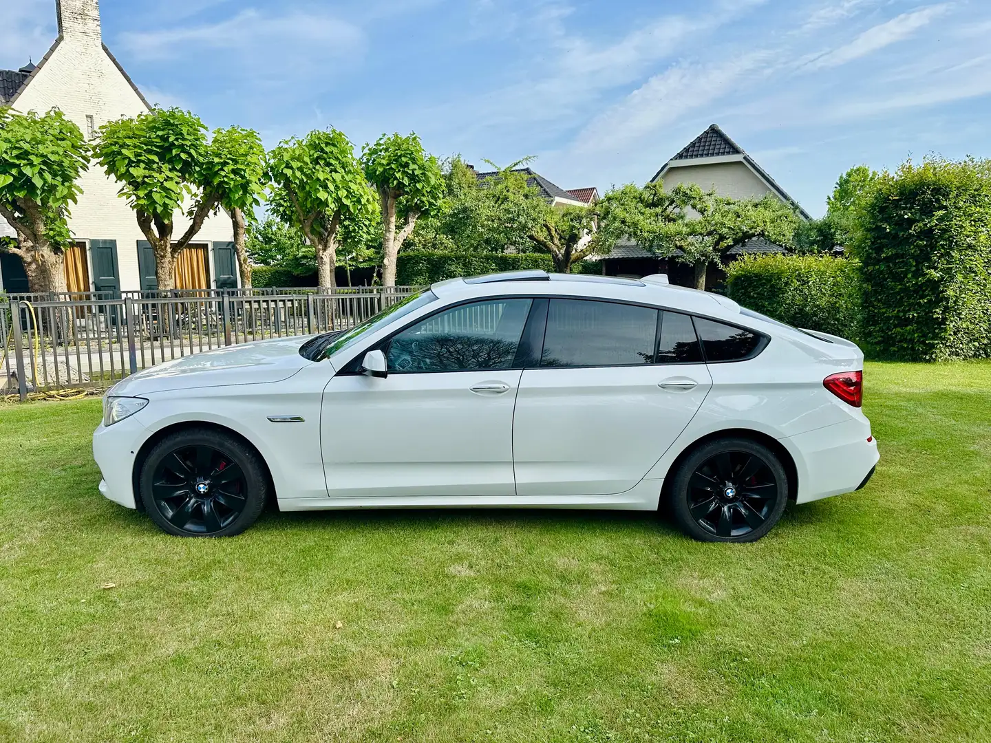 BMW 530 530d xDrive Gran Turismo - 1