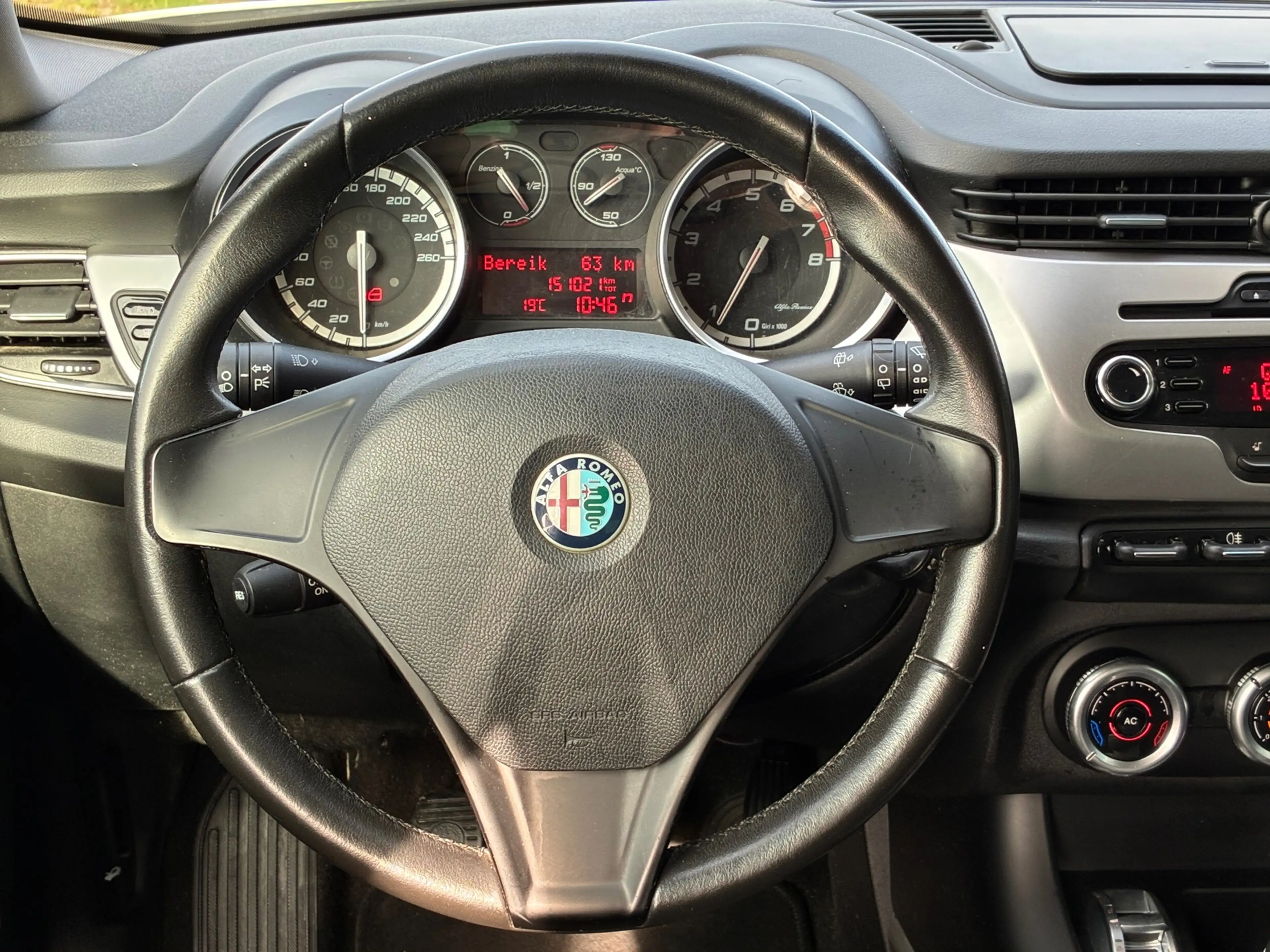 Alfa Romeo Giulietta 1.4 T Progression|CruiseControl|Airco|Elektr.ramen — photo 2