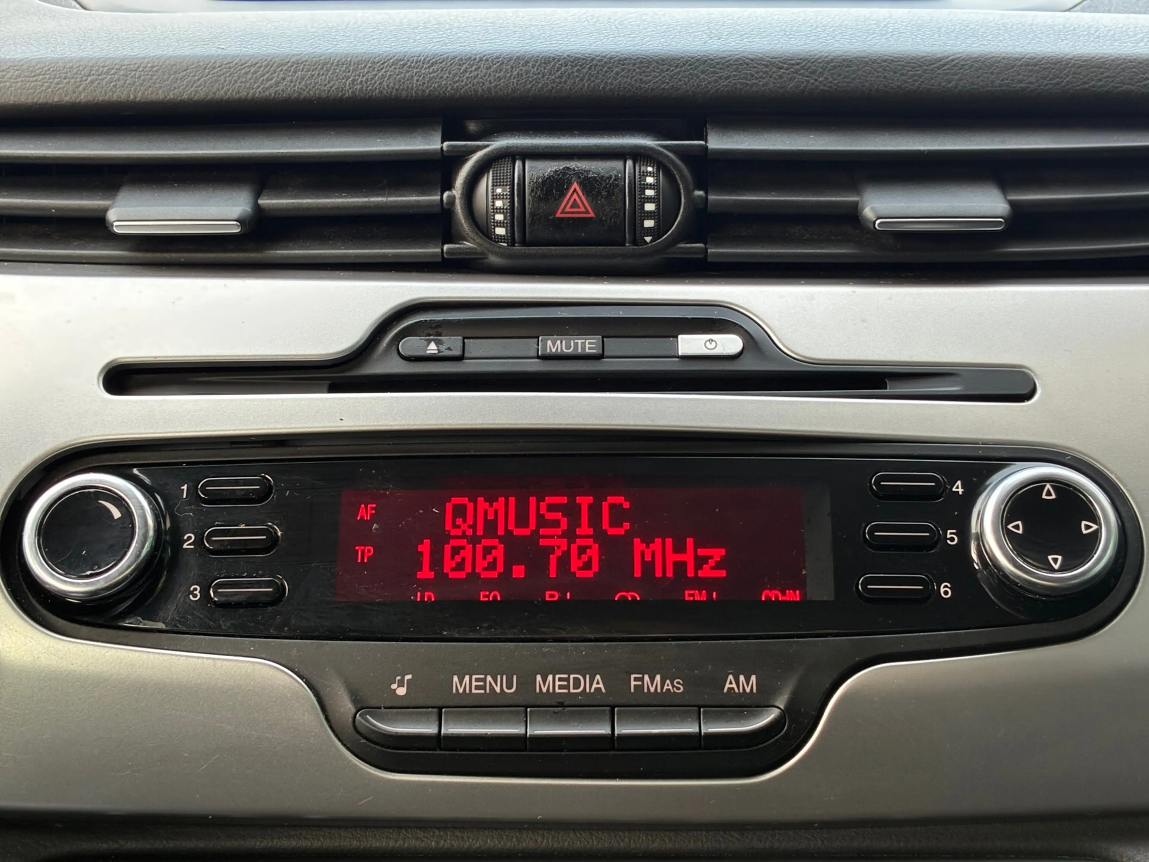 Alfa Romeo Giulietta 1.4 T Progression|CruiseControl|Airco|Elektr.ramen — photo 13