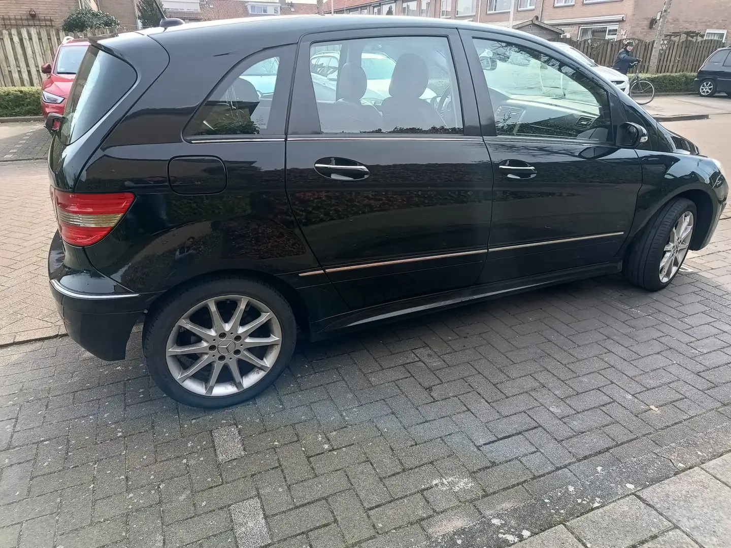 Mercedes-Benz B 170 Zwart - 2