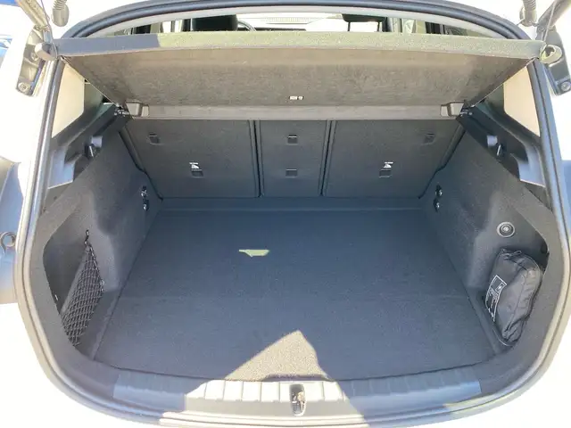 BMW 2 Series view 12