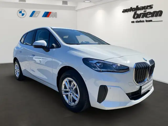 BMW 2 Series view 2