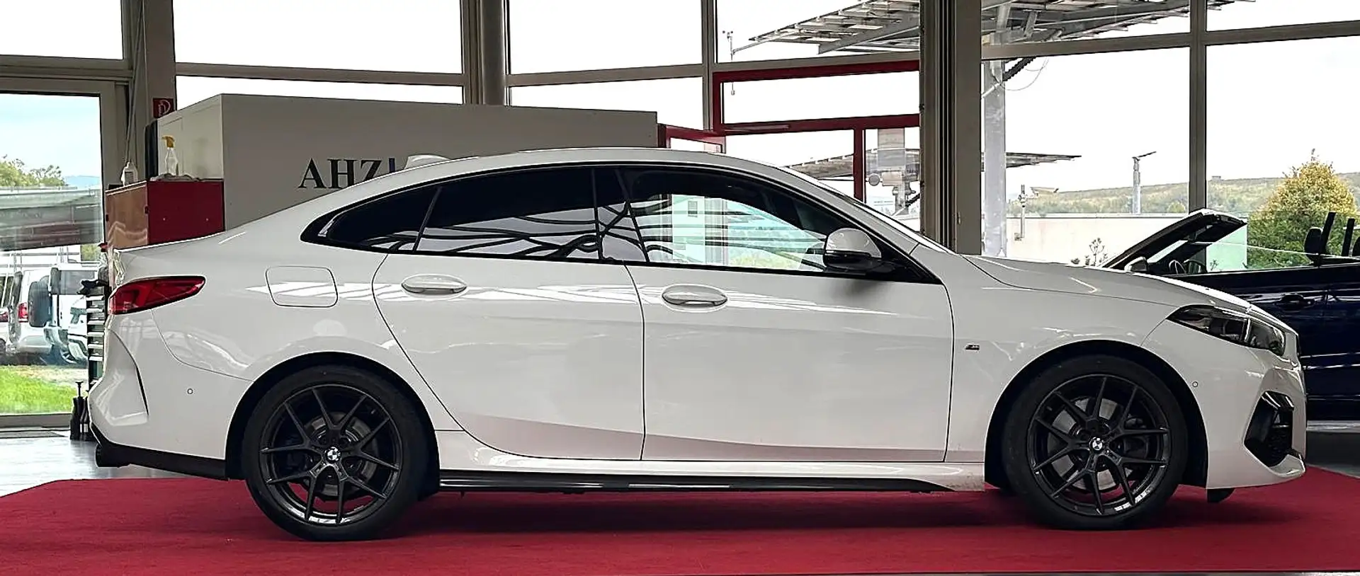 BMW 220 d xDrive M Sport HUD RFK LEDER ACC Weiß - 2