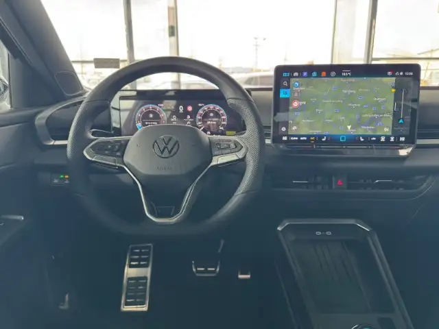 Volkswagen T-Roc view 14