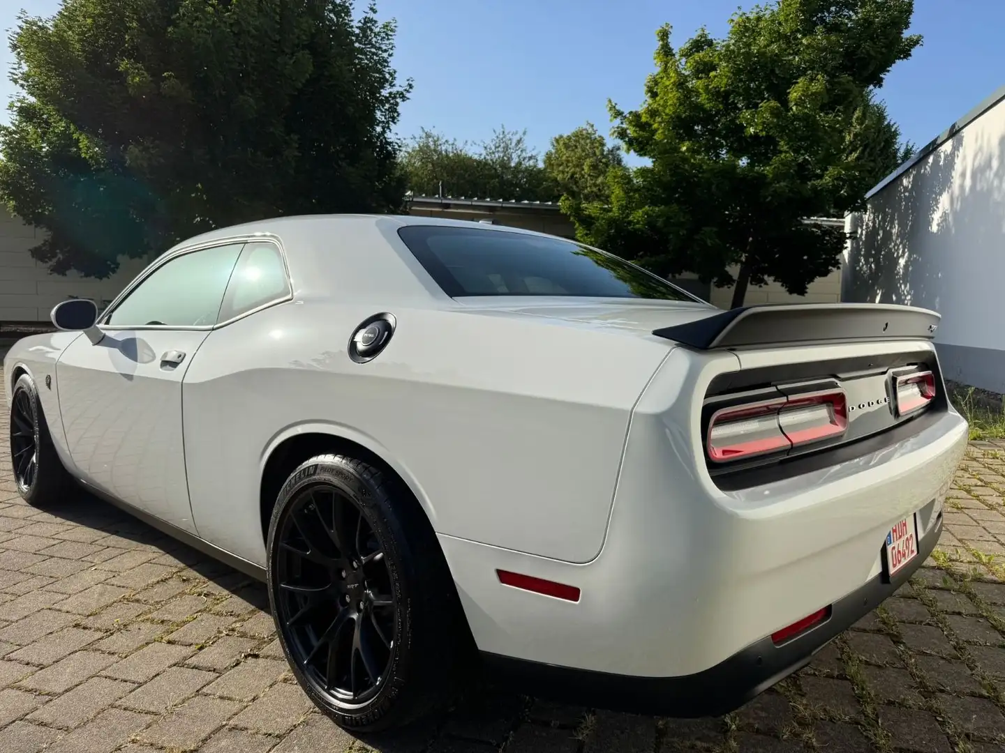Dodge Challenger *Dodge/Challenger/HELLCAT/BadToy*American Muscle Weiß - 2