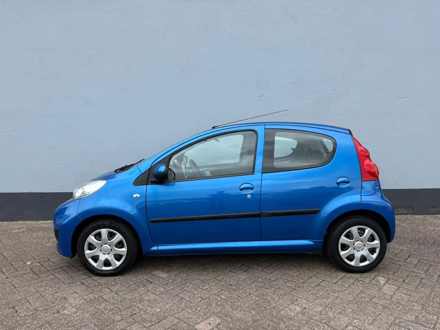 Peugeot 107 1.0-12V XS 5-Deurs Automaat - Airco Bleu - 2