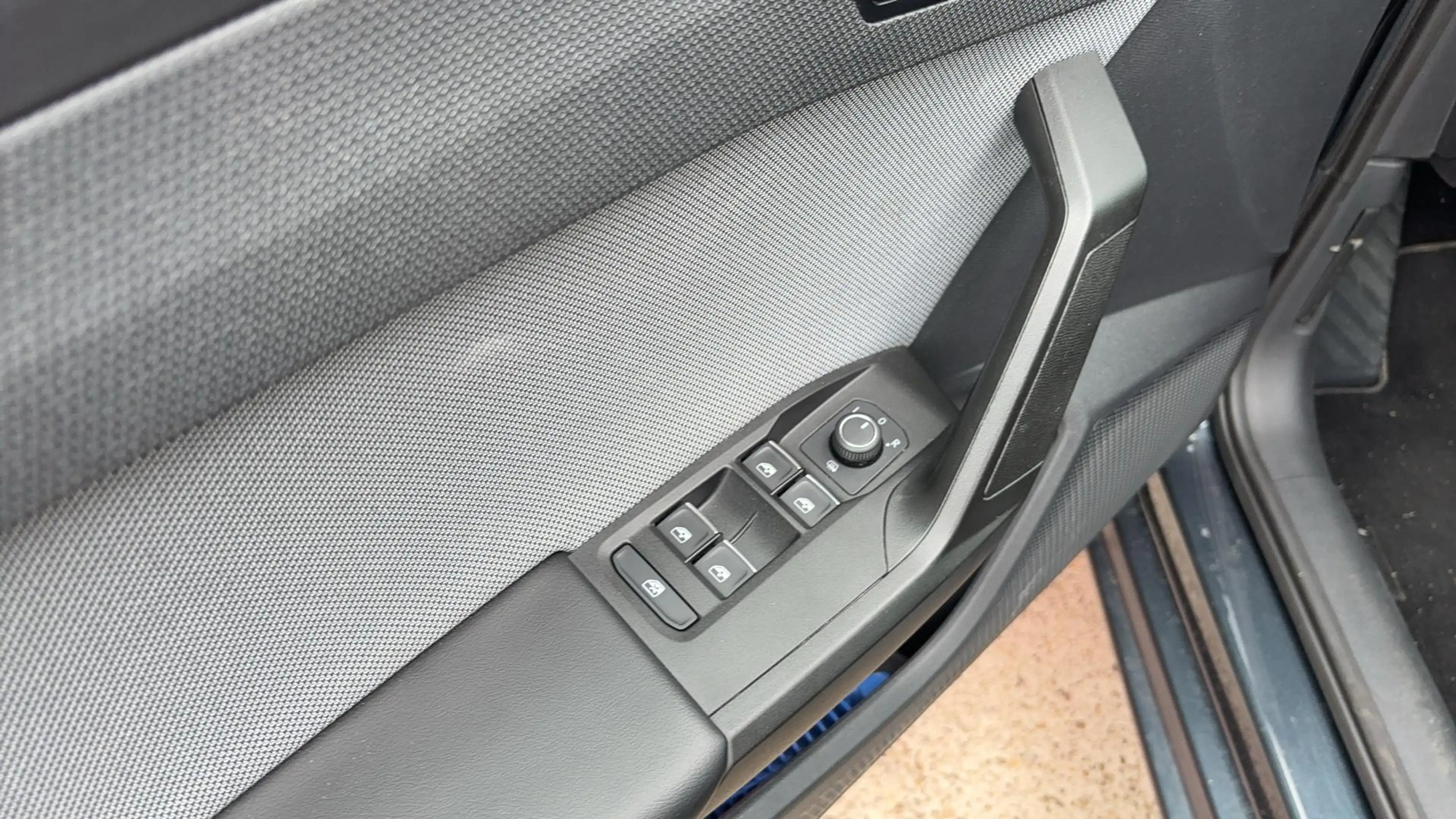 SEAT Leon Sportstourer 1.0 TSI Style Business Intense TREKHA — photo 5