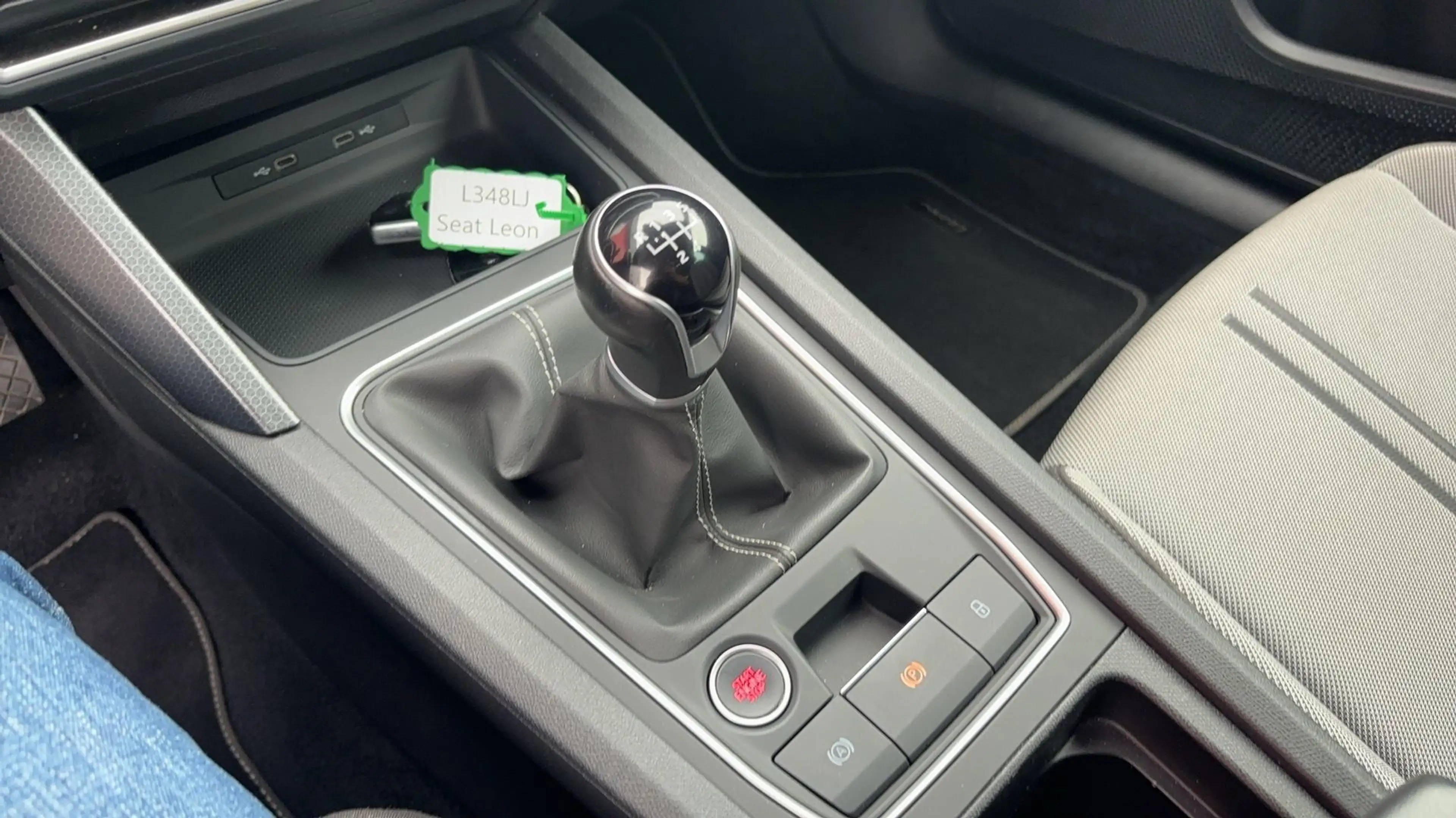 SEAT Leon Sportstourer 1.0 TSI Style Business Intense TREKHA — photo 13