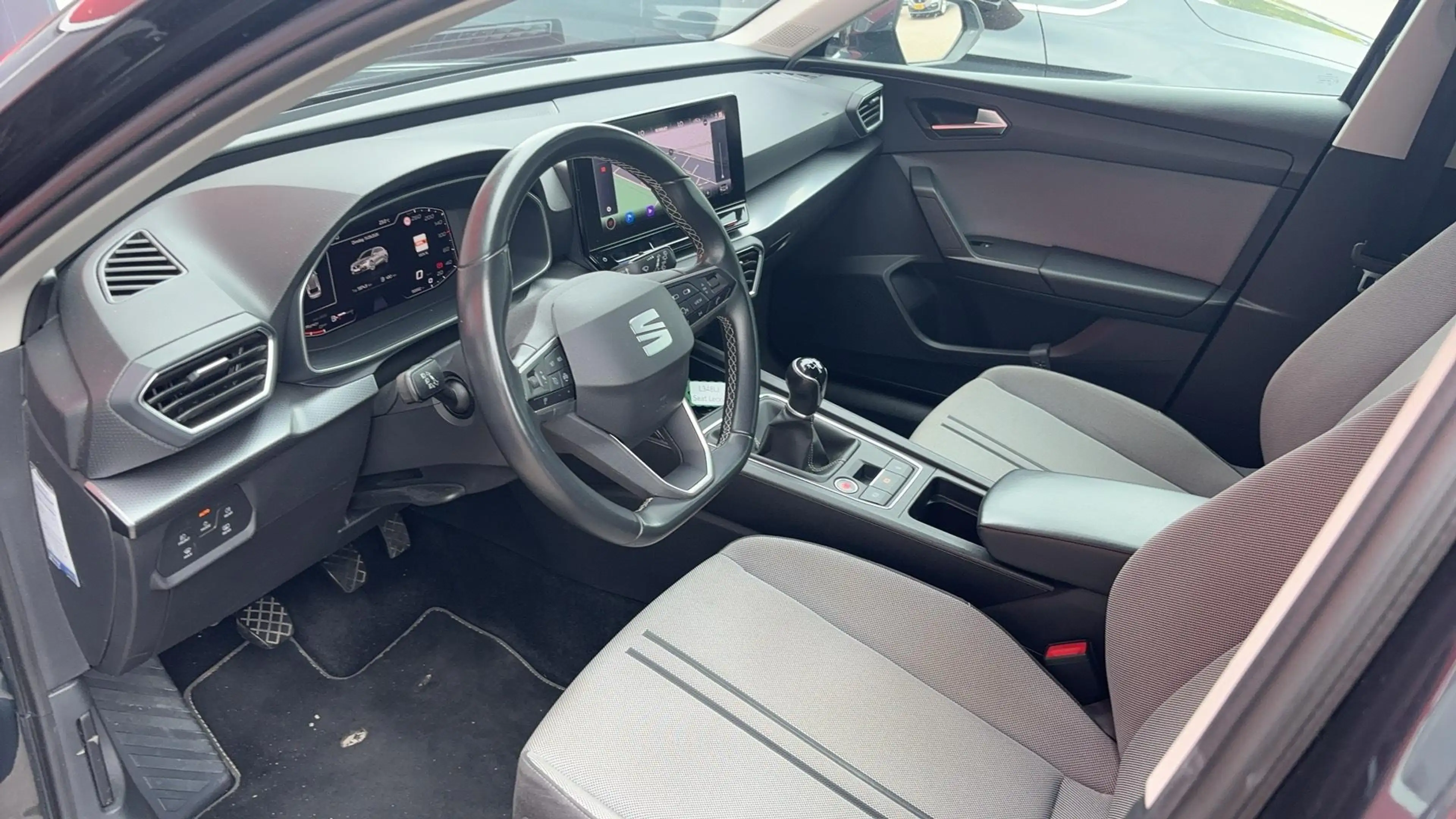 SEAT Leon Sportstourer 1.0 TSI Style Business Intense TREKHA — photo 4