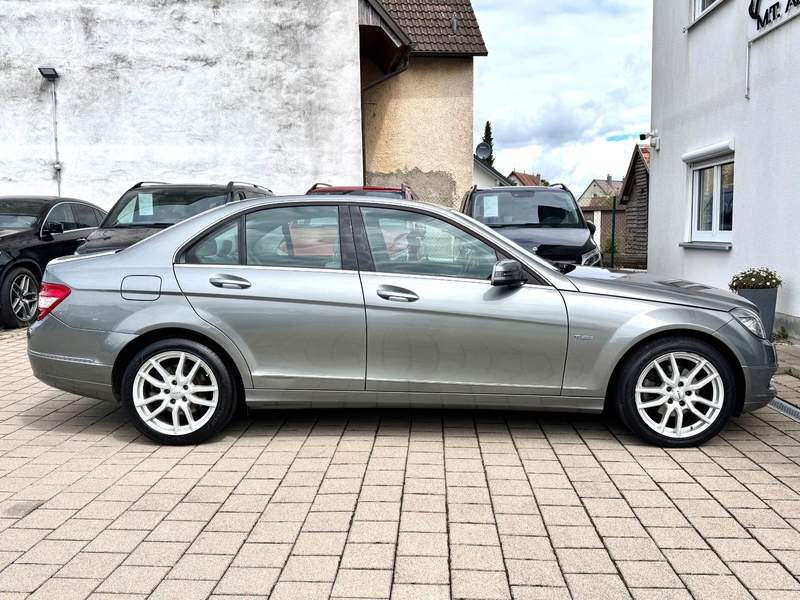 Mercedes-Benz C 250 *AVANTGARDE*AHK*TEMP*NAVI*PDC*KAMERA*KLIMA — photo 3
