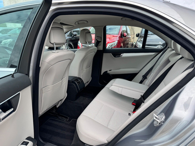 Mercedes-Benz C 250 *AVANTGARDE*AHK*TEMP*NAVI*PDC*KAMERA*KLIMA — photo 12