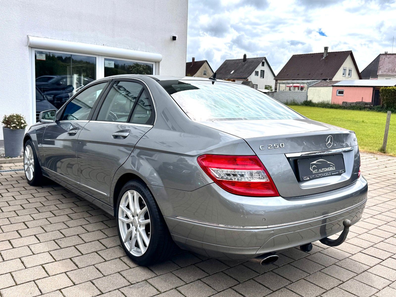 Mercedes-Benz C 250 *AVANTGARDE*AHK*TEMP*NAVI*PDC*KAMERA*KLIMA — photo 6