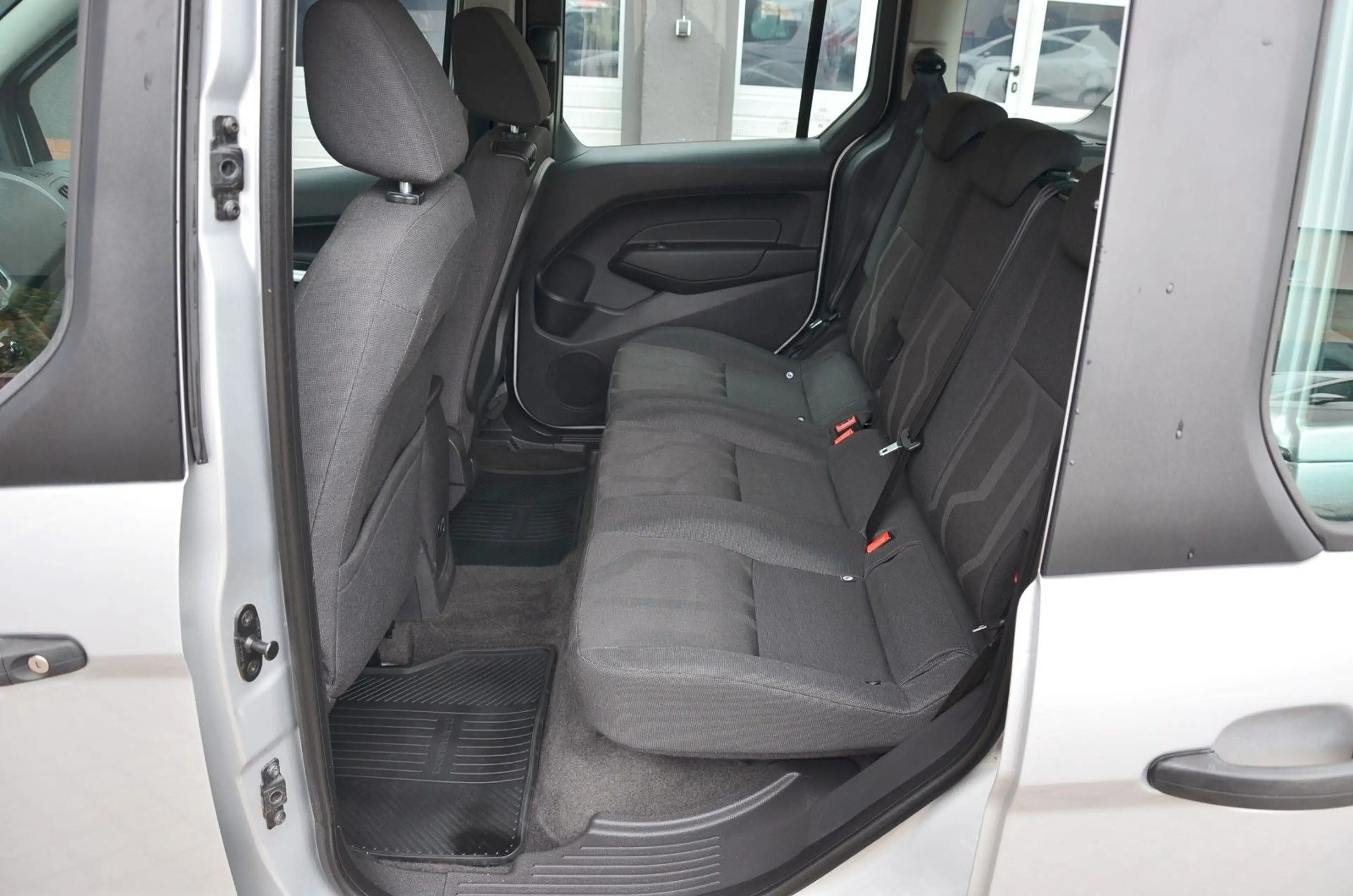 Ford Tourneo Connect 1.5 TDCi *Navi / Sitzheizung* — photo 12