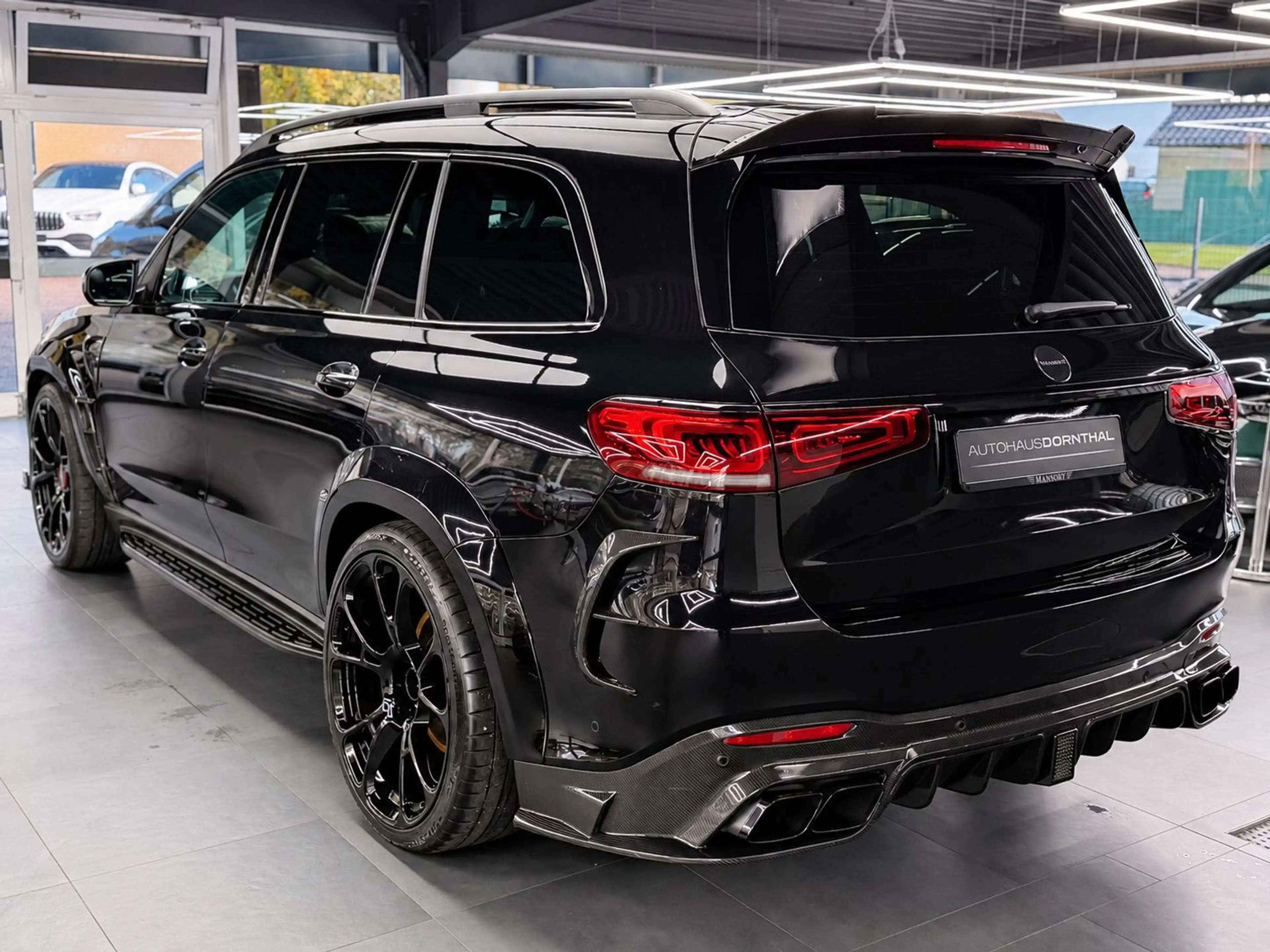 Mercedes-Benz GLS 63 AMG 4Matic+| MANSORY | PANO | 7SEATS | CARBON — photo 11