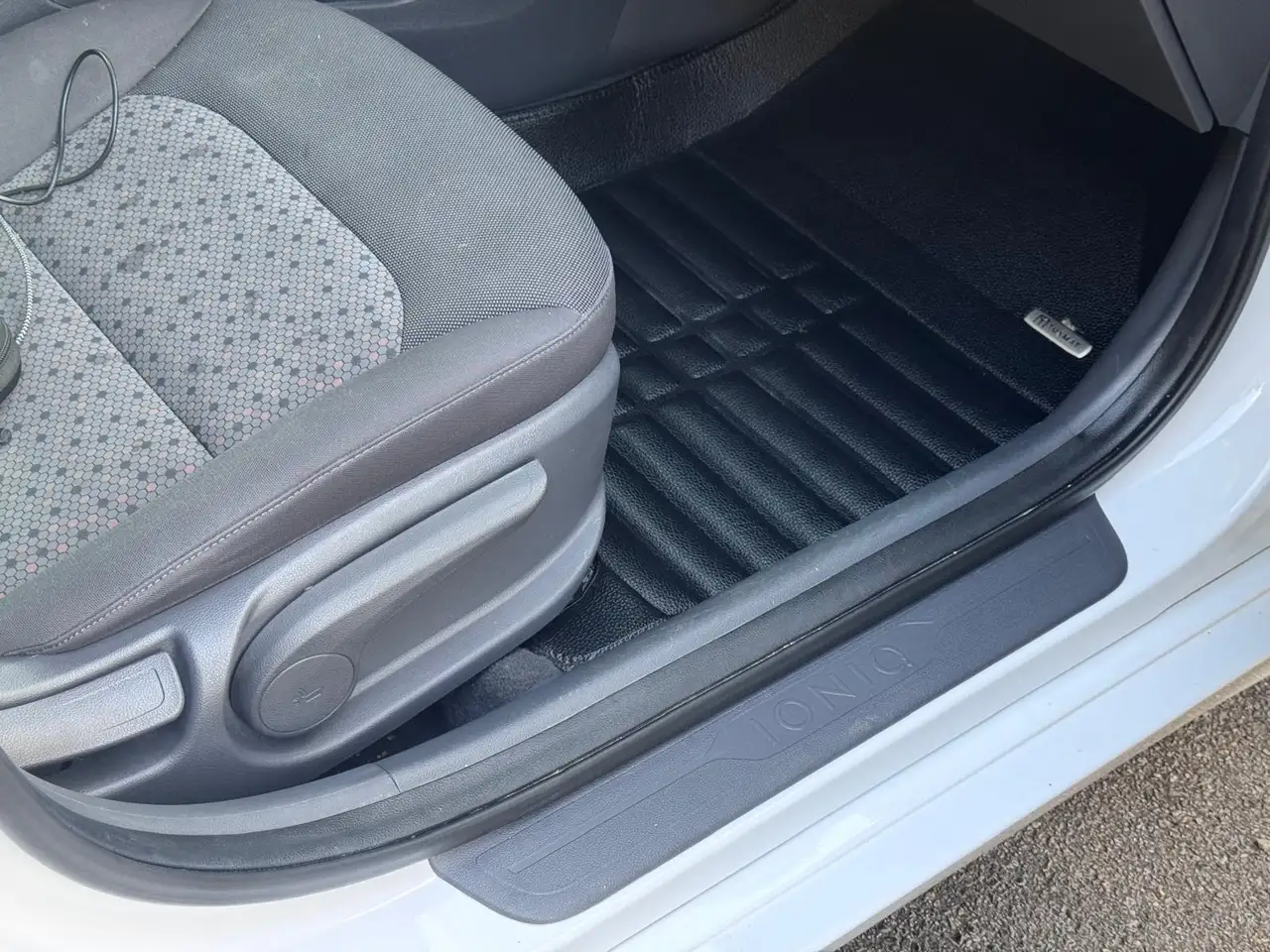 Hyundai IONIQ снимка Hyundai IONIQ