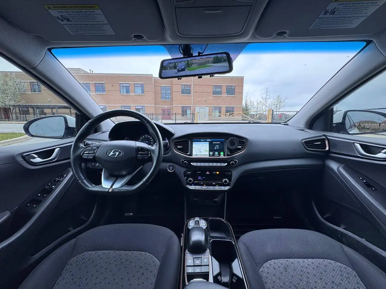 Hyundai IONIQ снимка Hyundai IONIQ