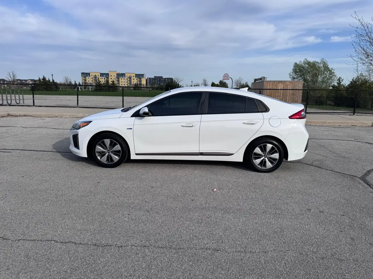 Hyundai IONIQ снимка Hyundai IONIQ