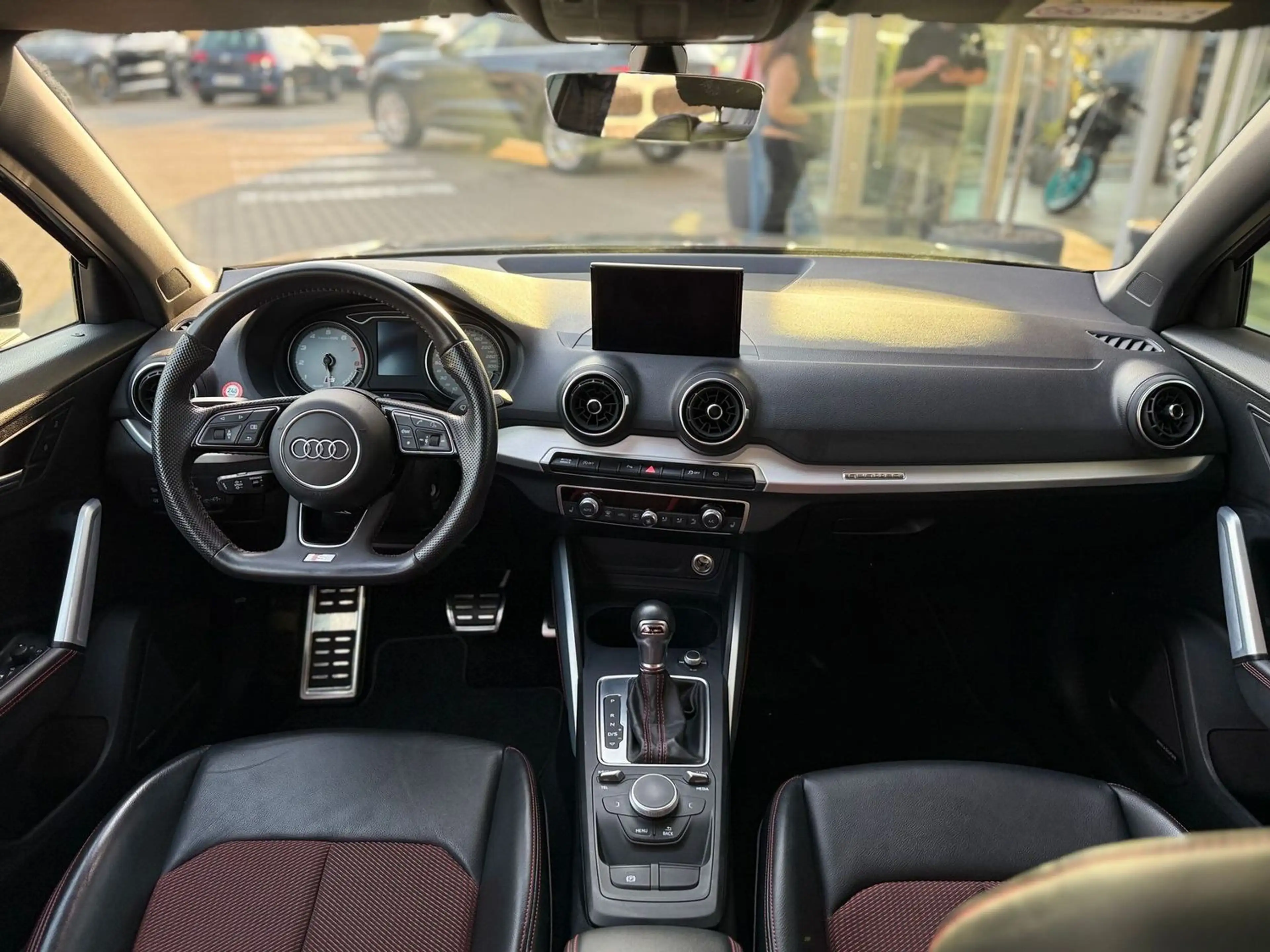 Audi SQ2 2.0 TFSI quattro ACC AHK MATRIX B&O — photo 11
