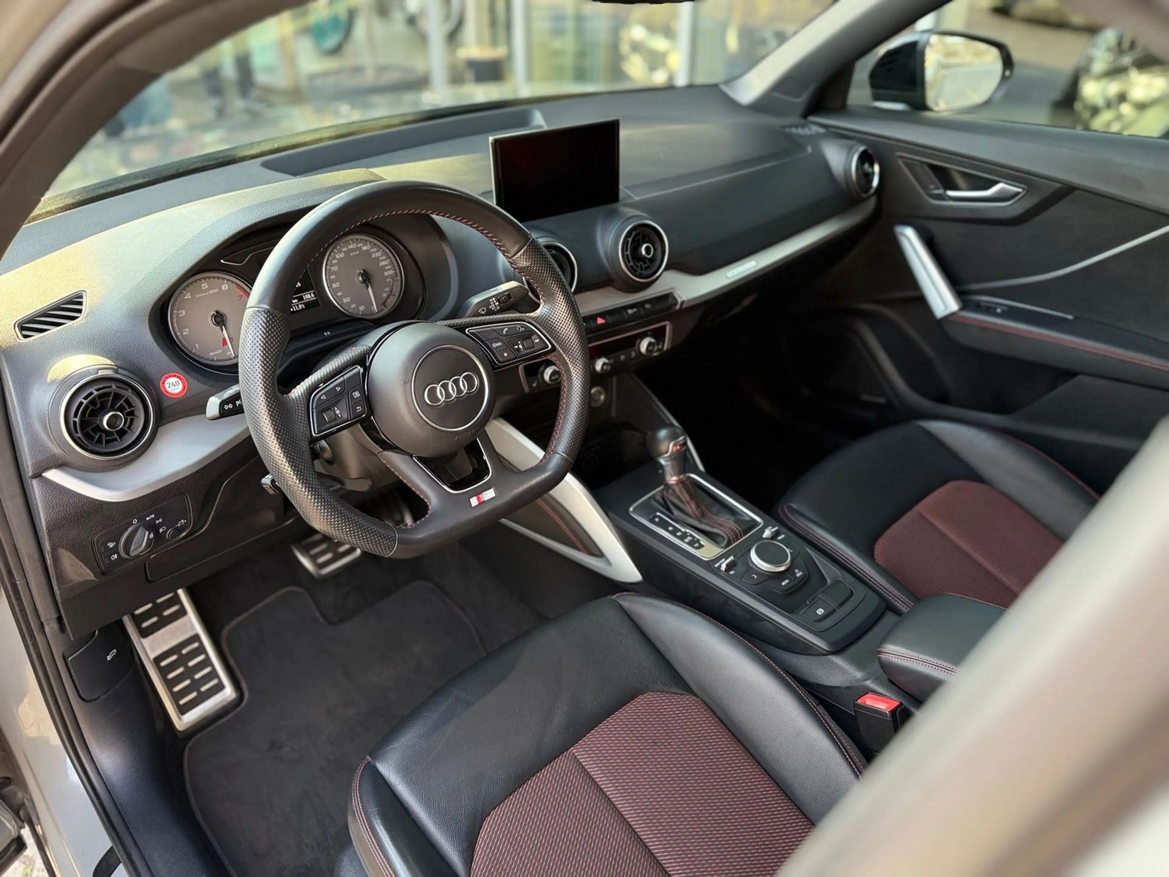 Audi SQ2 2.0 TFSI quattro ACC AHK MATRIX B&O — photo 9