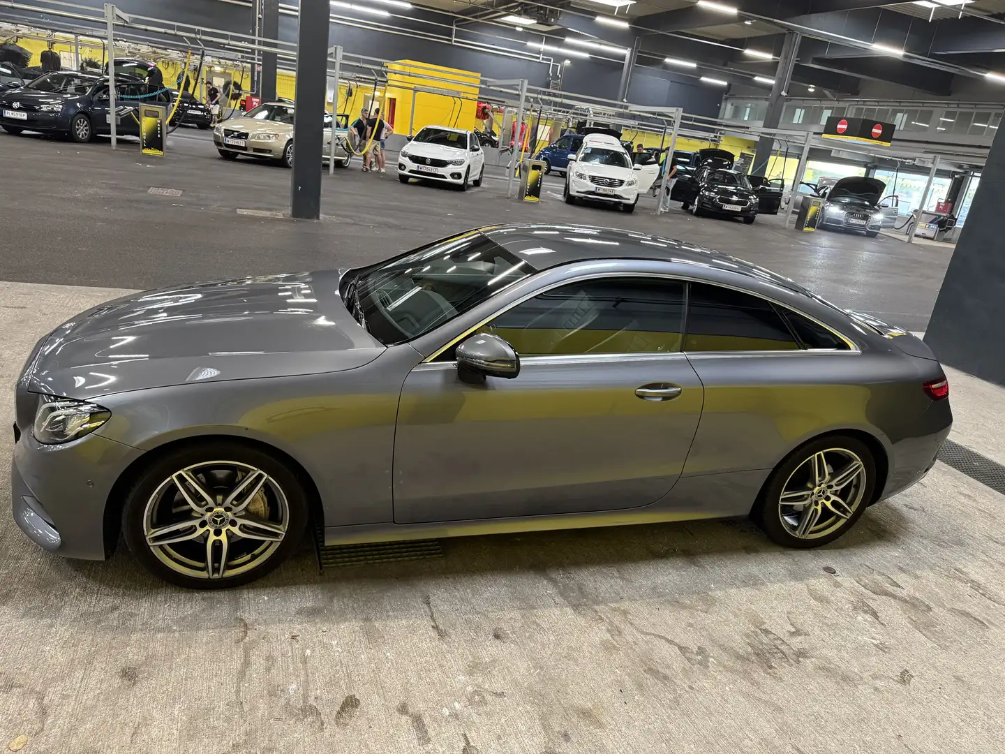 Mercedes-Benz E 220 d 4MATIC Aut. - 2