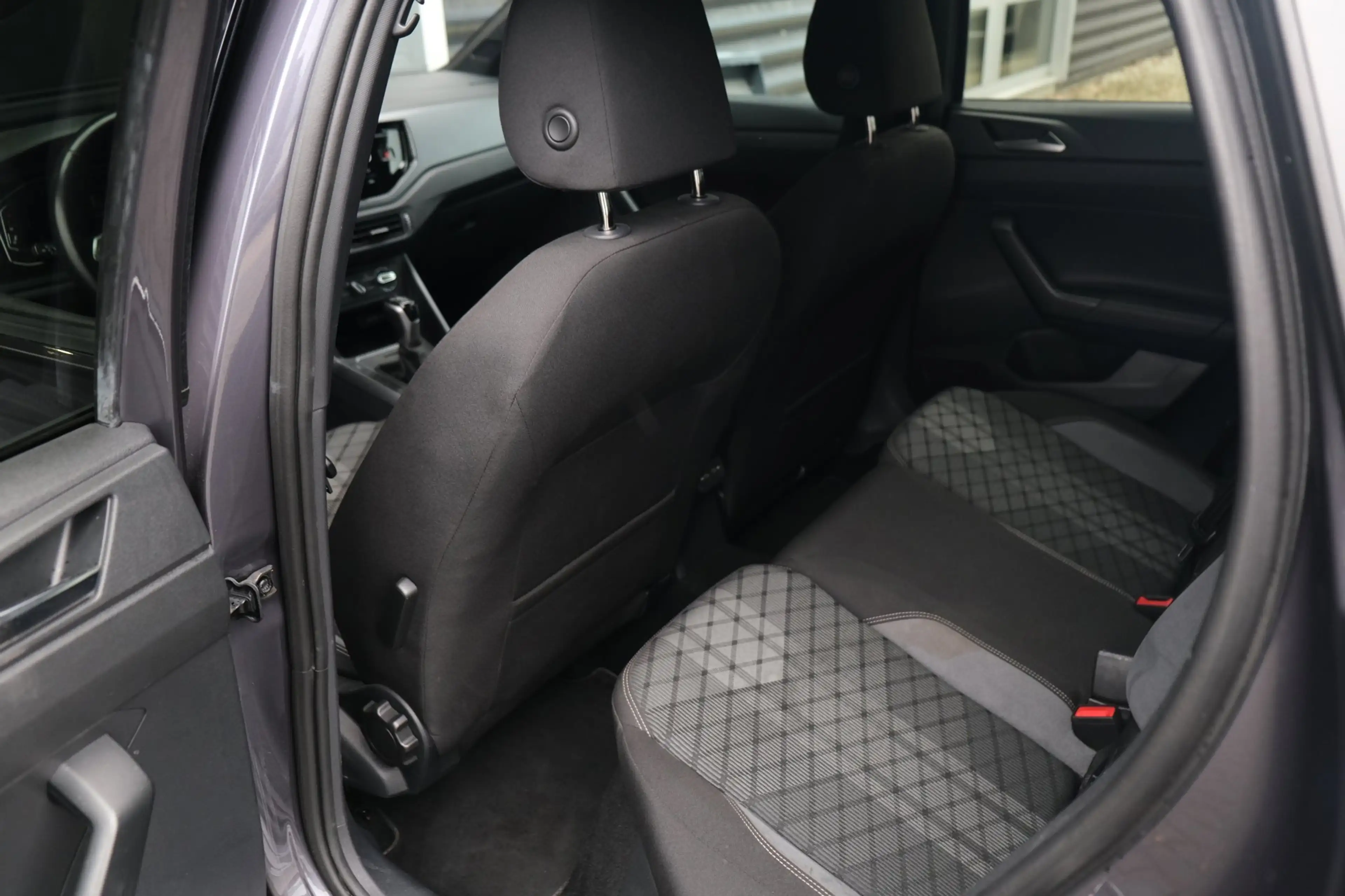 Volkswagen Taigo 1.0 TSI R-Line DSG Pano Carplay Led Virtual Acc Pd — photo 15