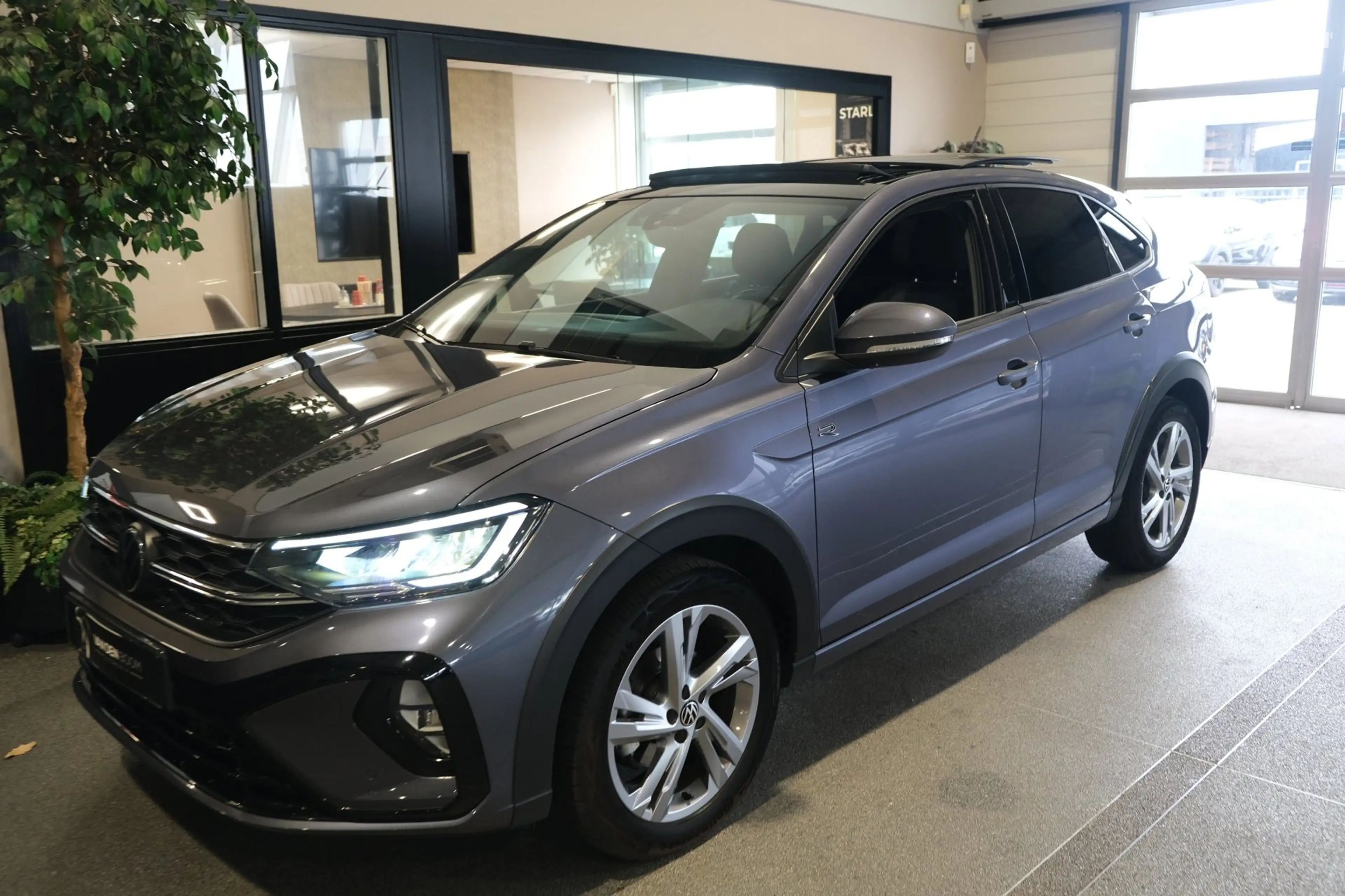 Volkswagen Taigo 1.0 TSI R-Line DSG Pano Carplay Led Virtual Acc Pd — photo 10