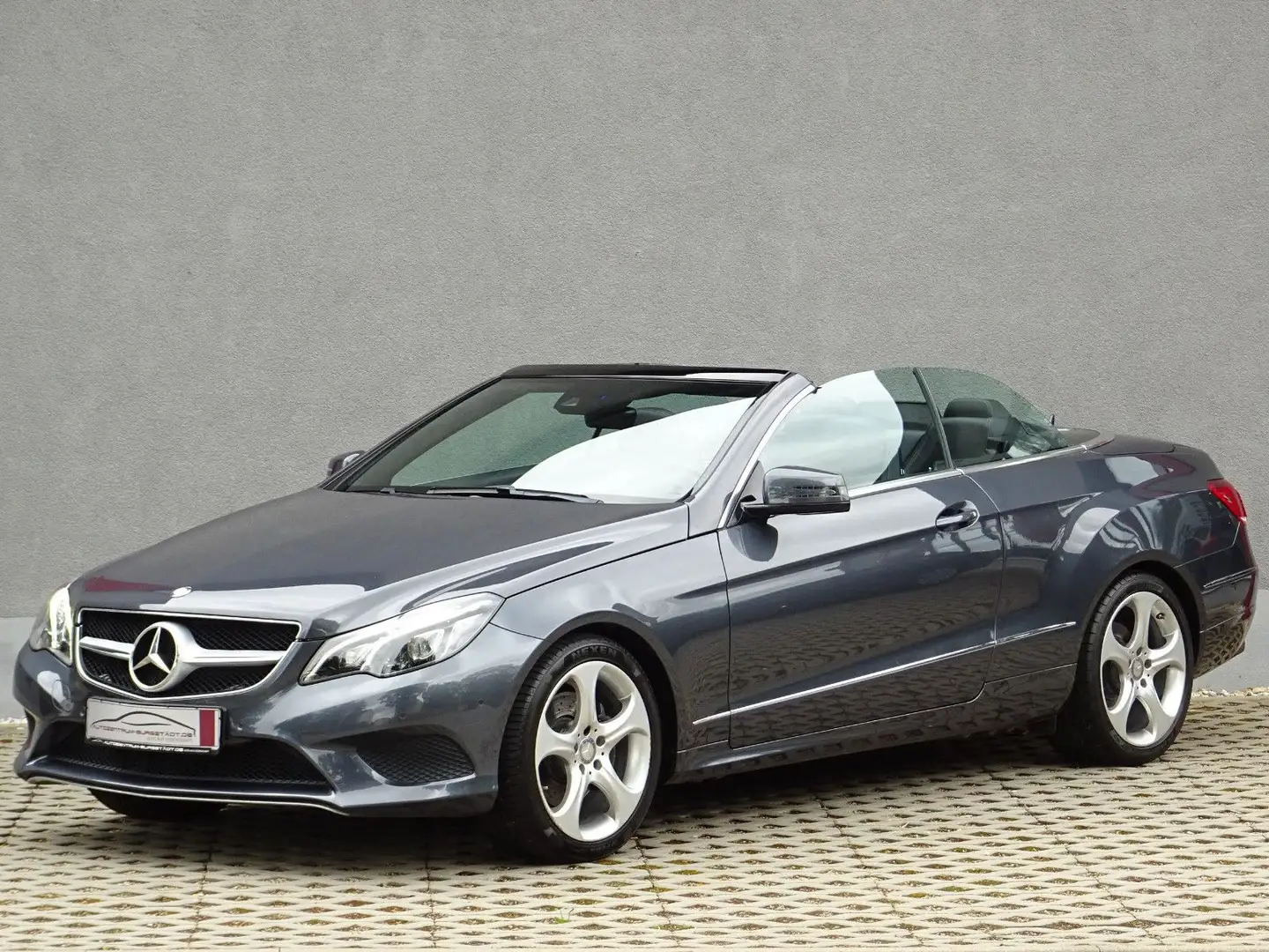 Mercedes-Benz E 200 Cabrio Automatik/Sport+Cabrio+Spiegel Pak. Grau - 1