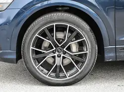 Audi Q8 снимка Audi Q8