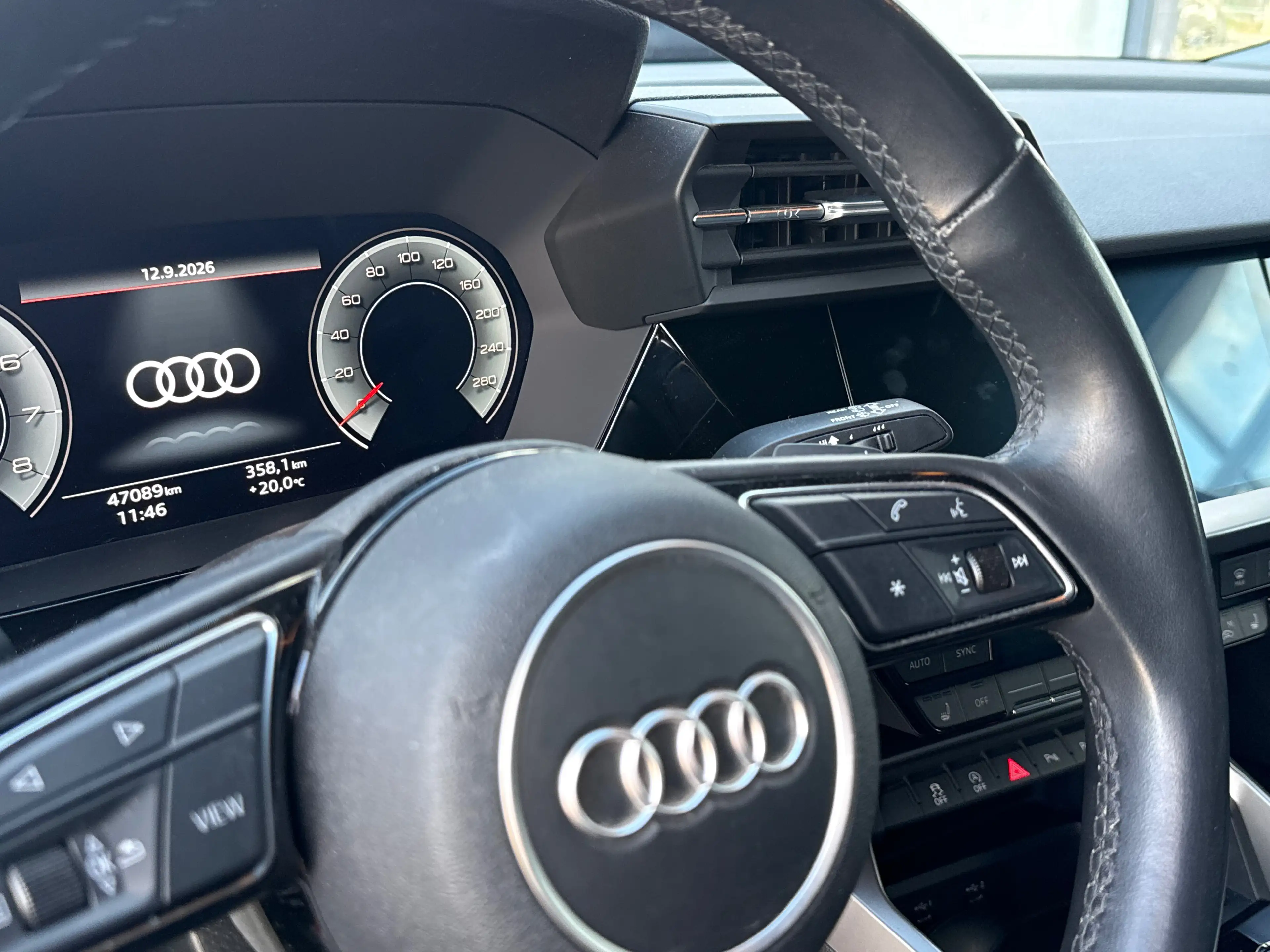 Audi A3 A3 Sportback 30 TFSI S line S tronic — photo 6