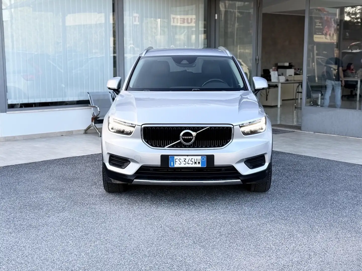 Volvo XC40 2.0 Diesel 150CV E6 Automatica - 2019 Argento - 2