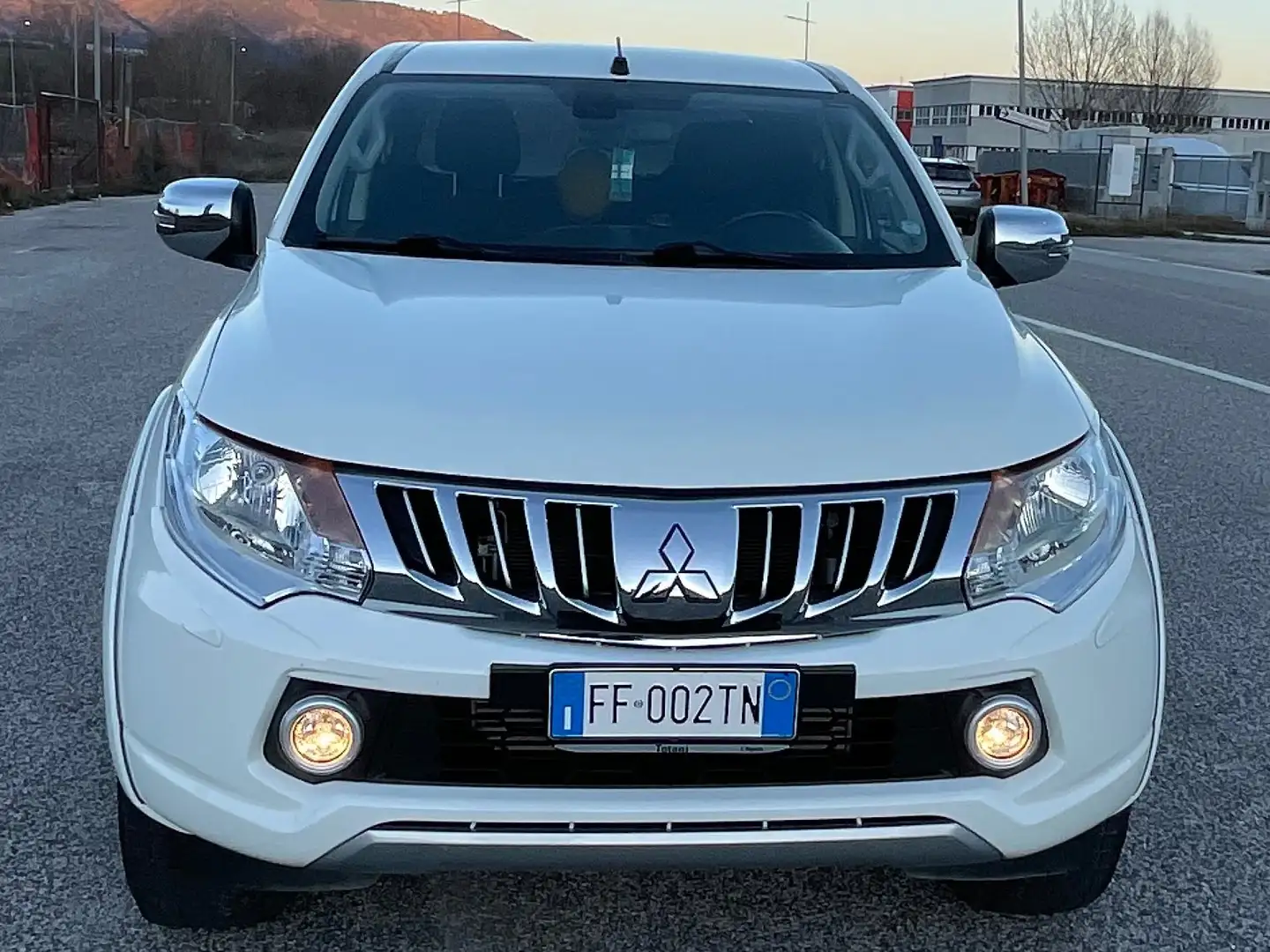 Mitsubishi L200 Bianco - 1