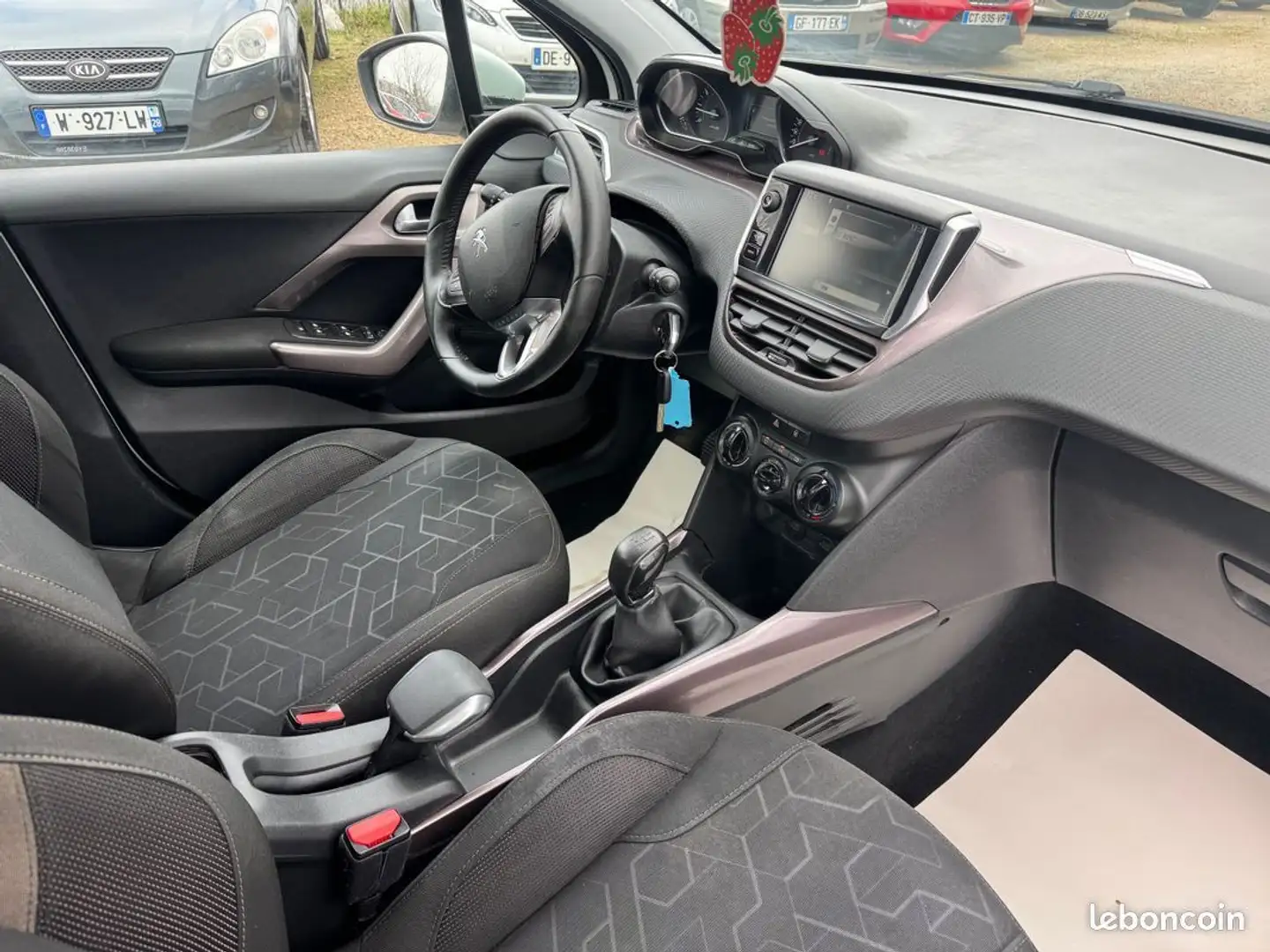 Peugeot 2008 1.2 VTi 82ch Active Wit - 2