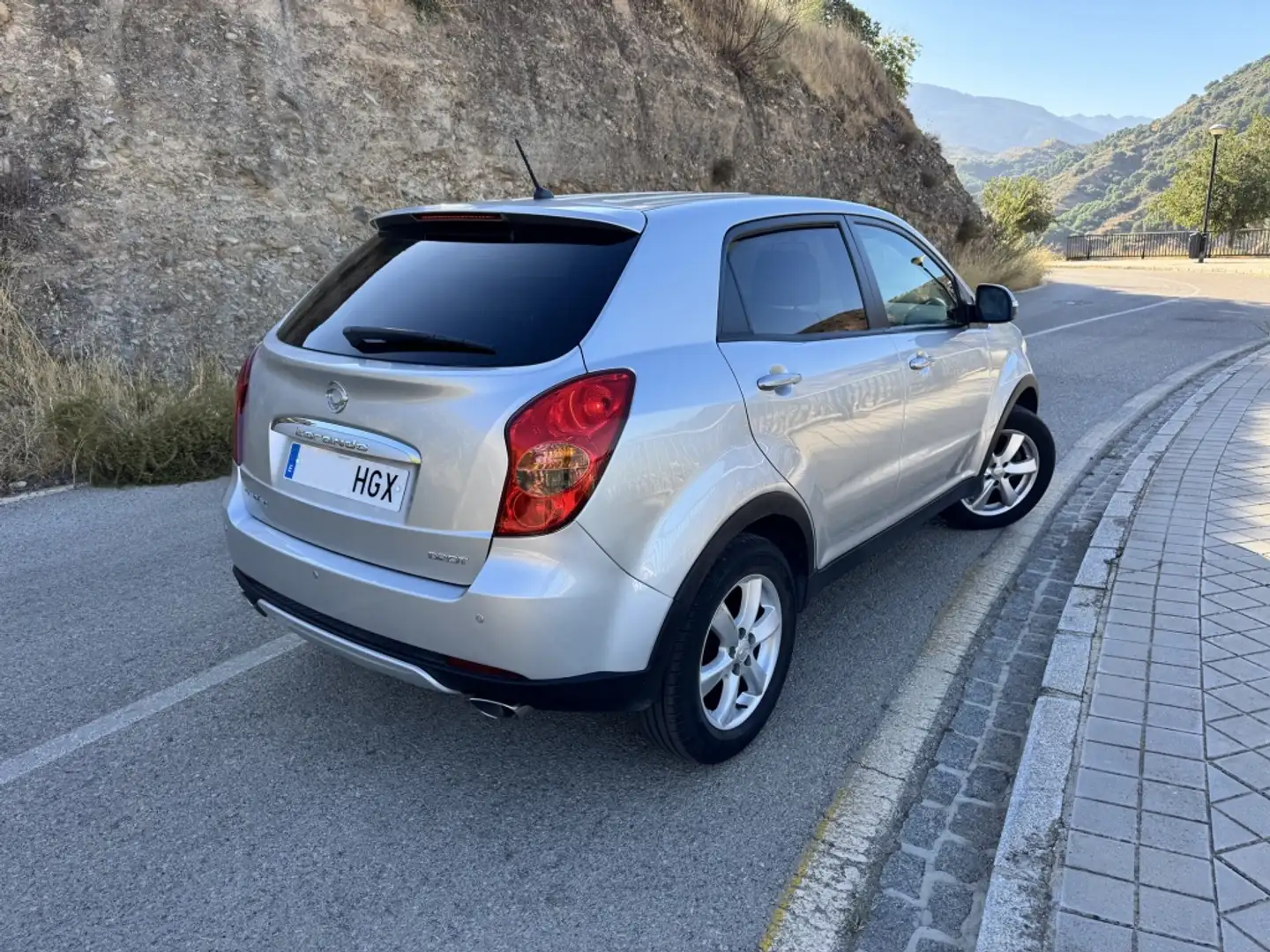 SsangYong Korando D20T Line 4x2 Gris - 2