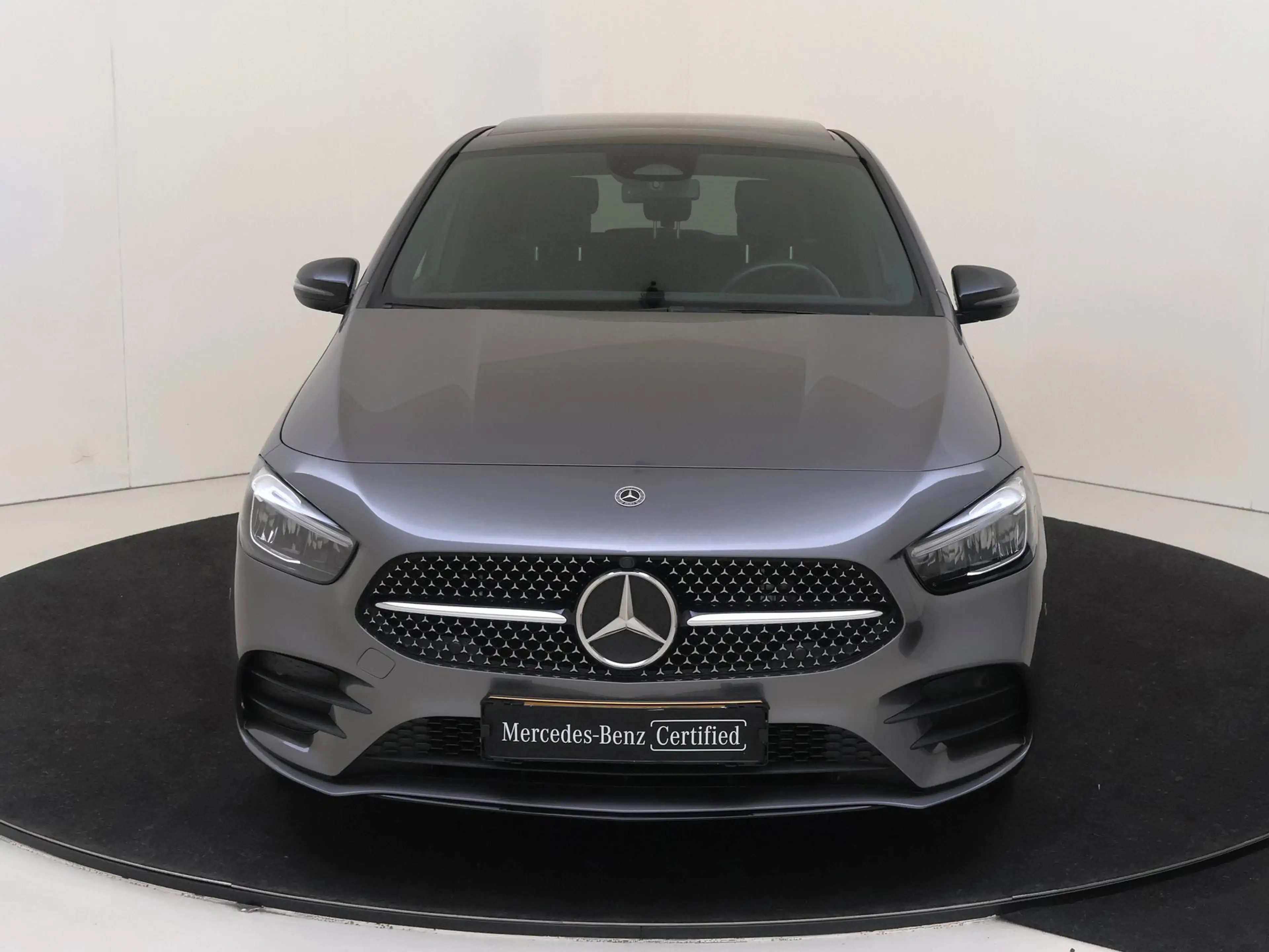 Mercedes-Benz B 250 e Star Edition AMG Line — photo 6
