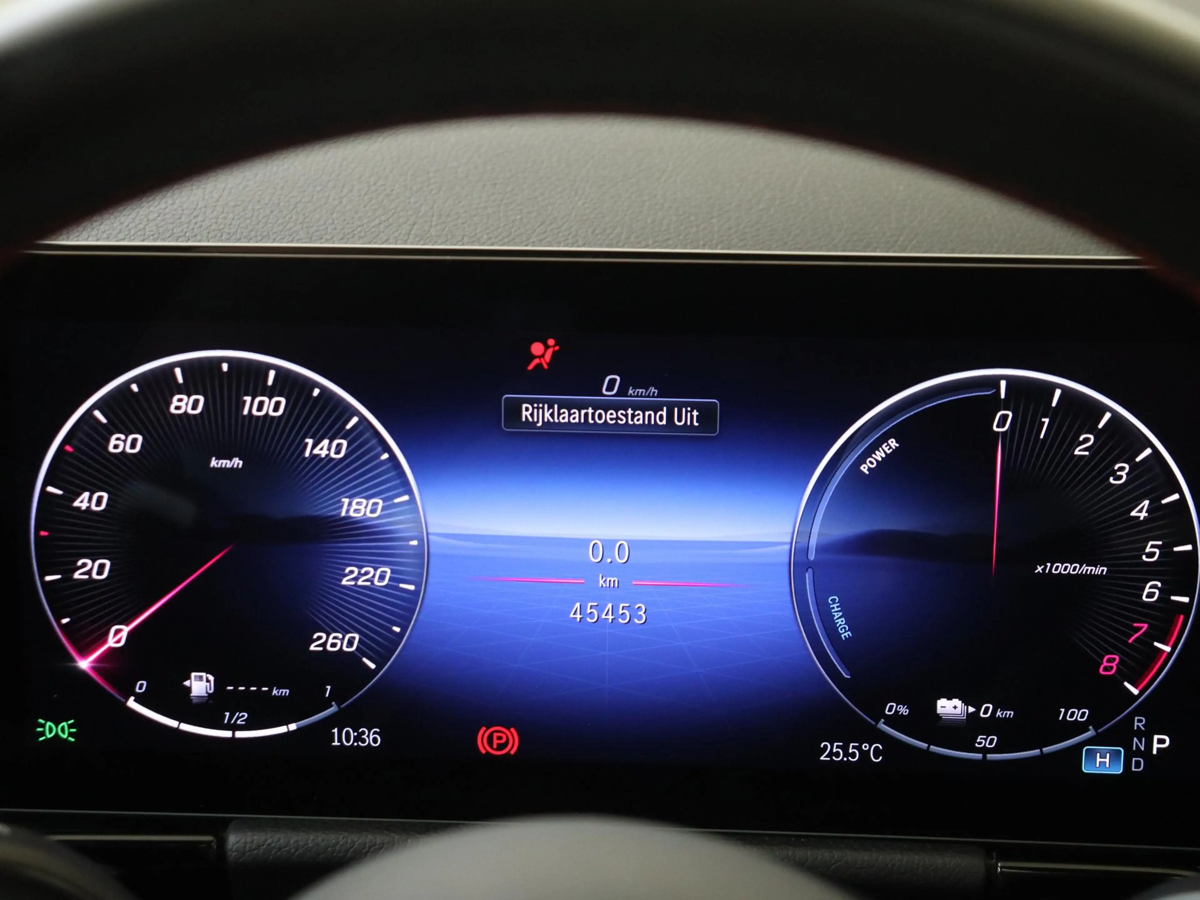Mercedes-Benz B 250 e Star Edition AMG Line — photo 12