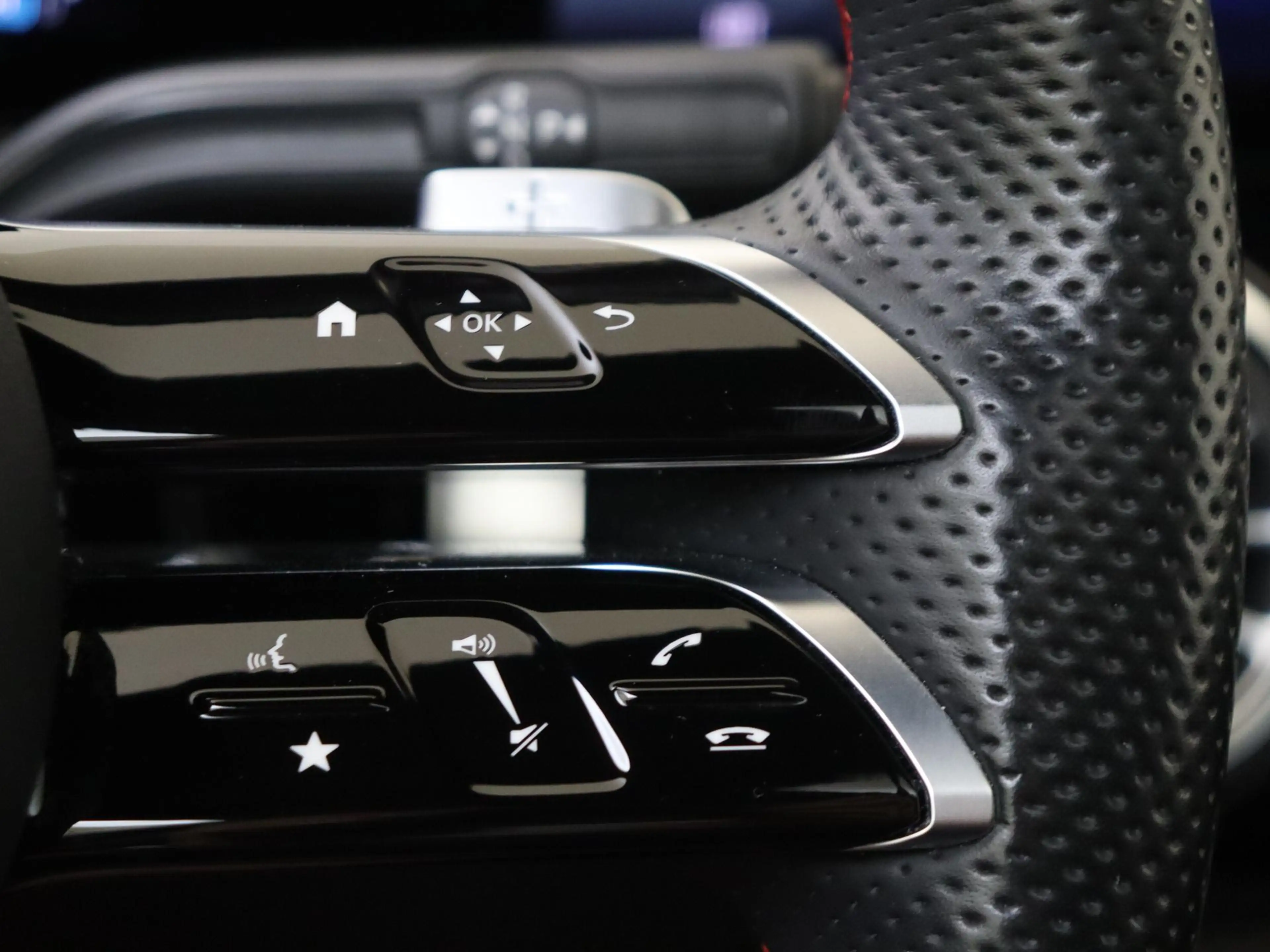 Mercedes-Benz B 250 e Star Edition AMG Line — photo 14