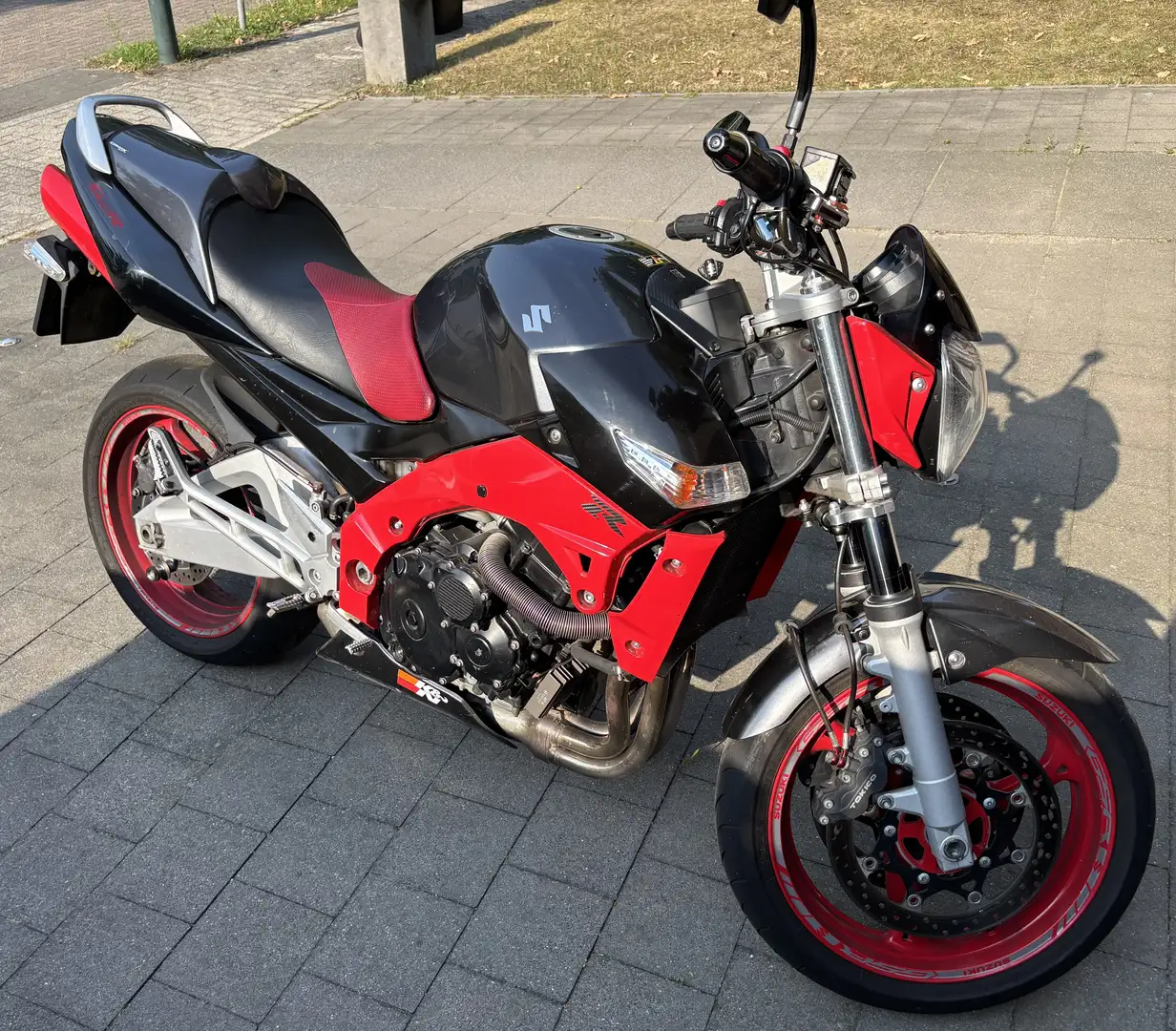 Suzuki GSR 600 Zwart - 1