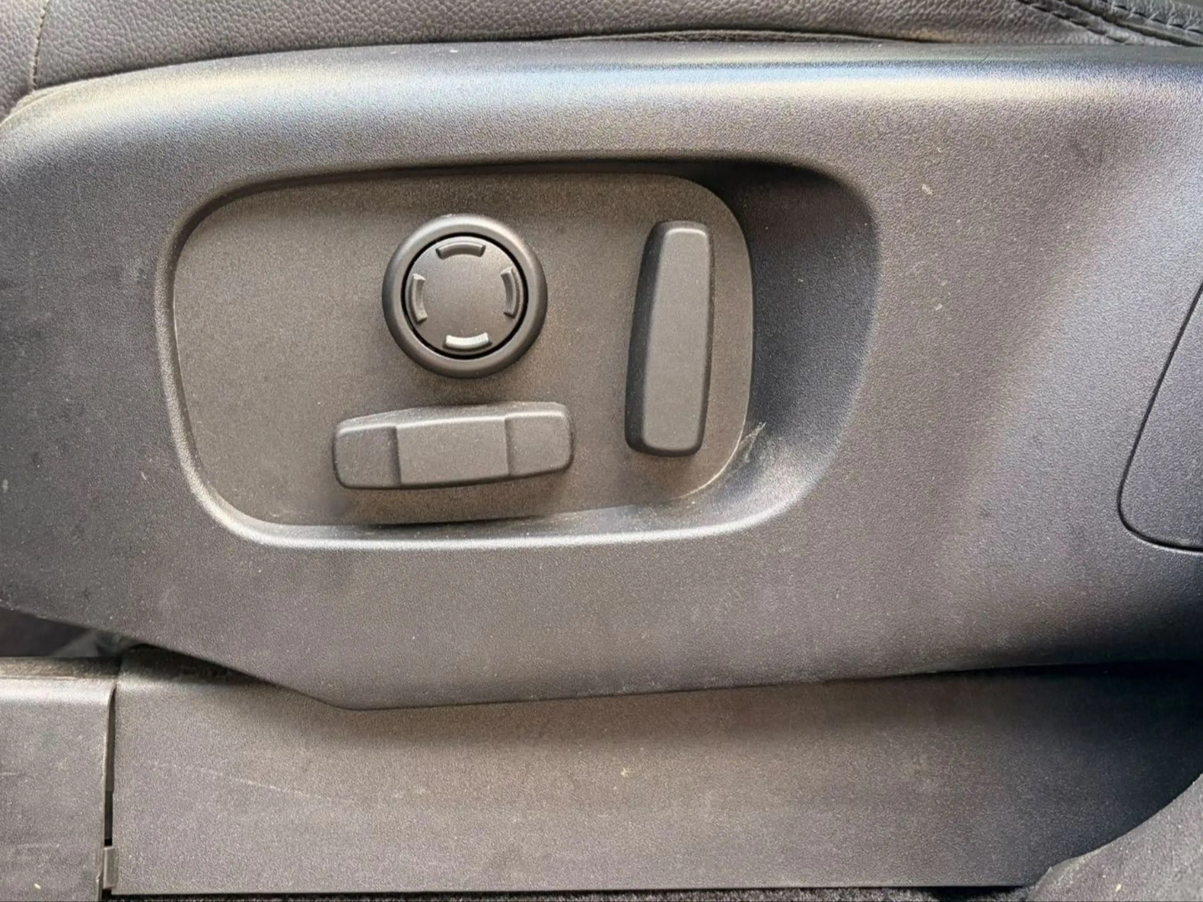 Land Rover Discovery 5 HSE SD4 — photo 15